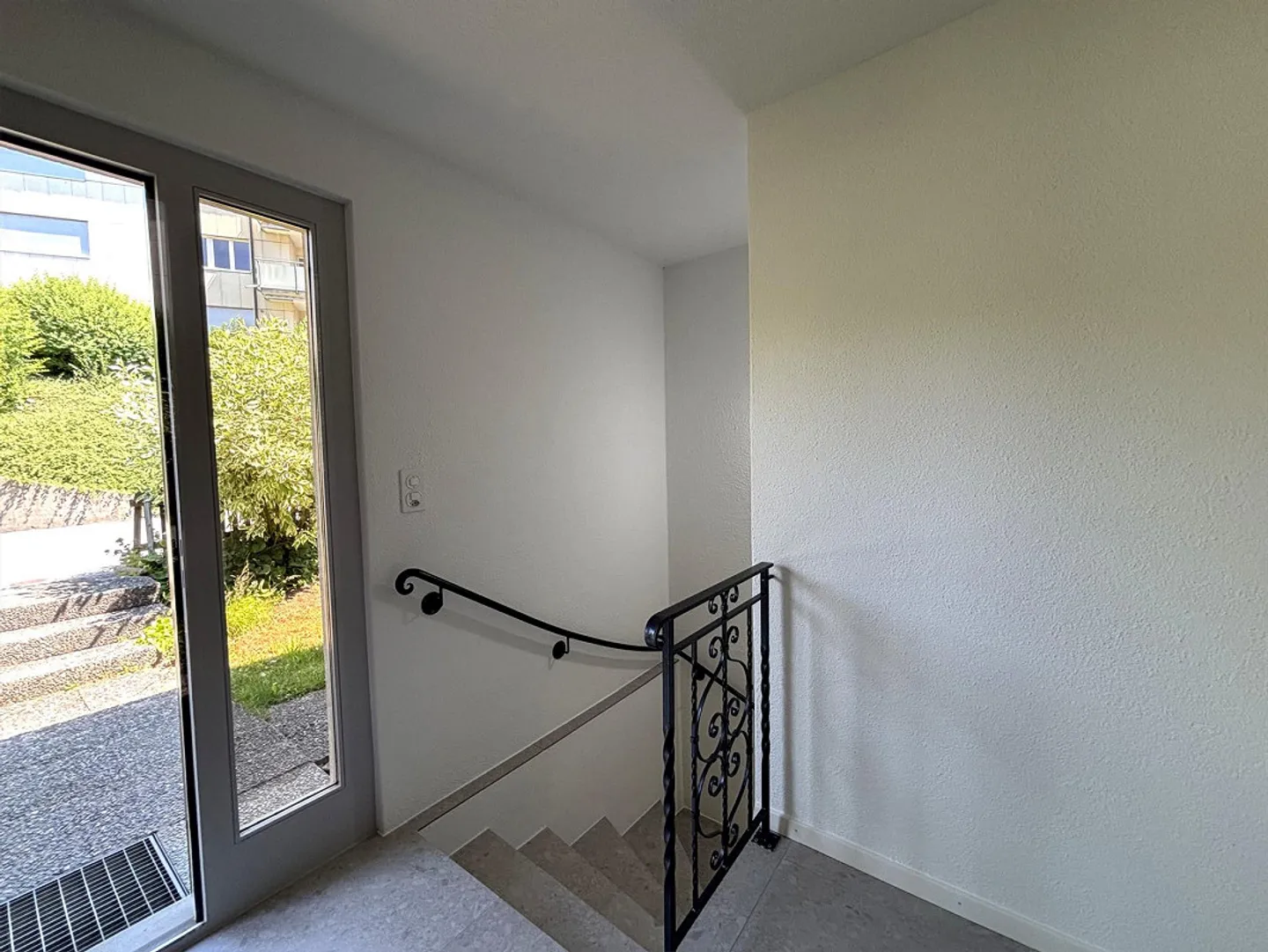 Maison individuelle 5.5 fraîchement rénovée dans un emplacement ensoleillé - Photo 11 sur 19