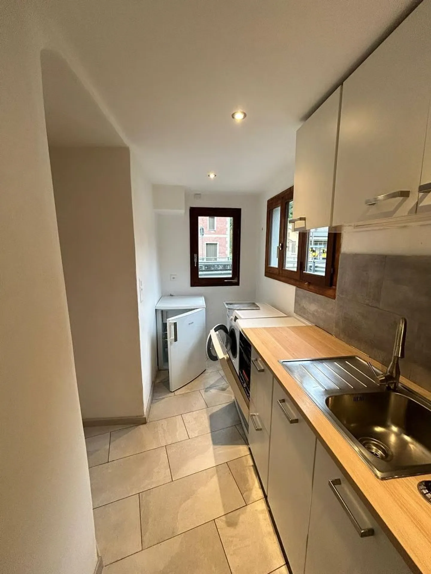 Renovated multi-family house with 3 apartments in the center of Cevio - Photo 19 of 24