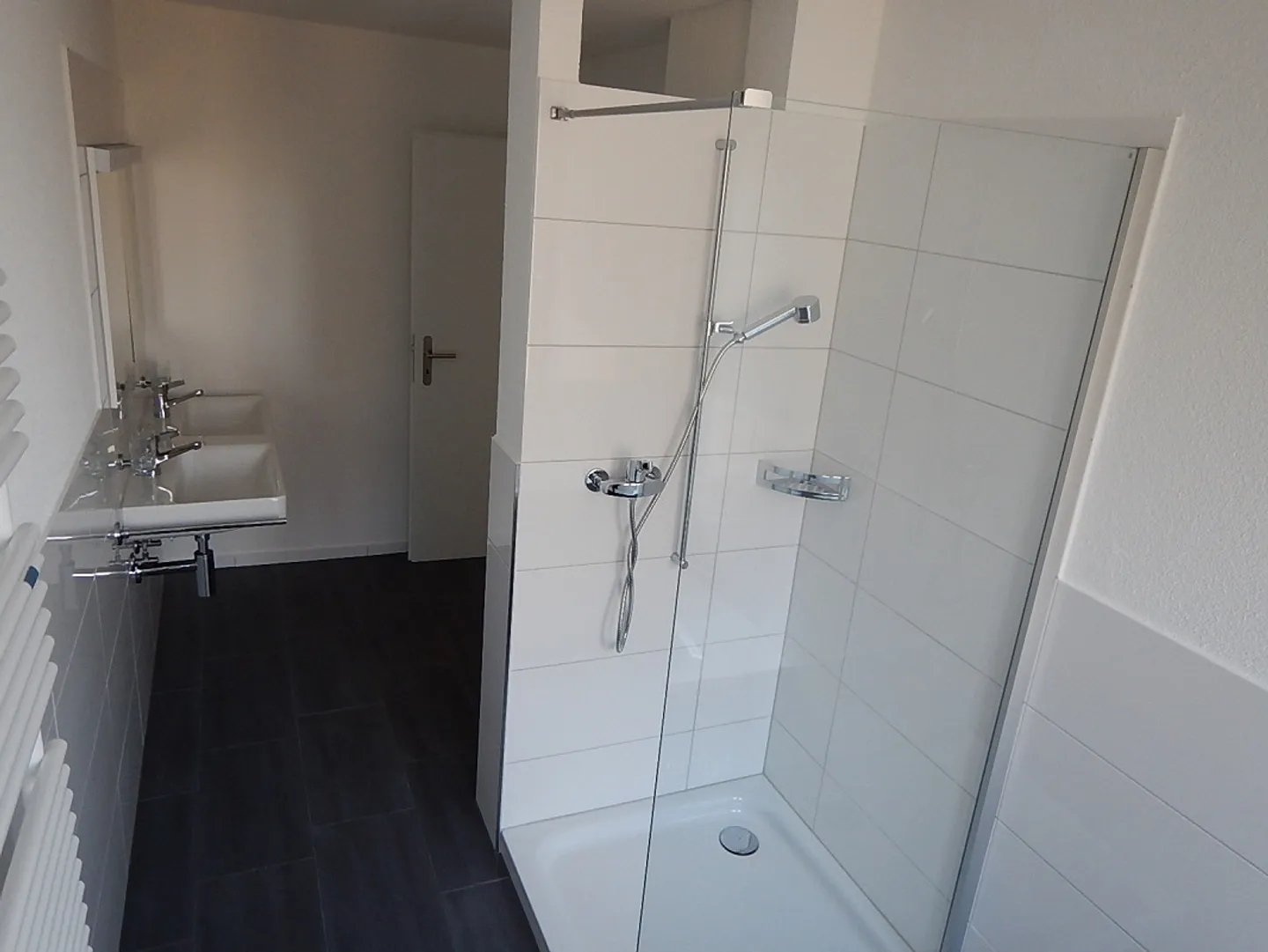 Appartement lumineux et spacieux dans un emplacement central - Photo 4 sur 10