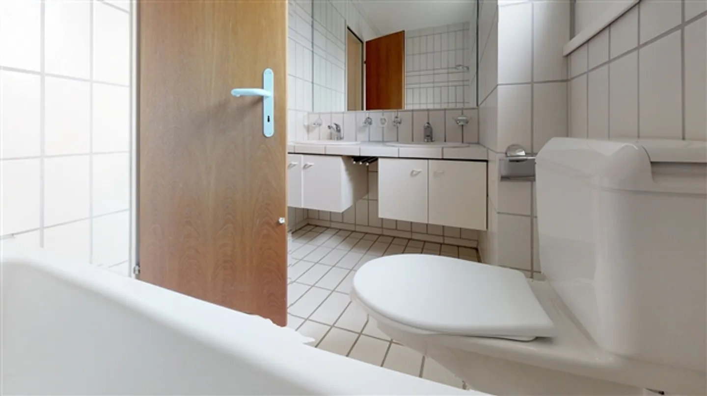 Spacious Maisonette Apartment for Rent in Dürnten - Photo 7 of 11