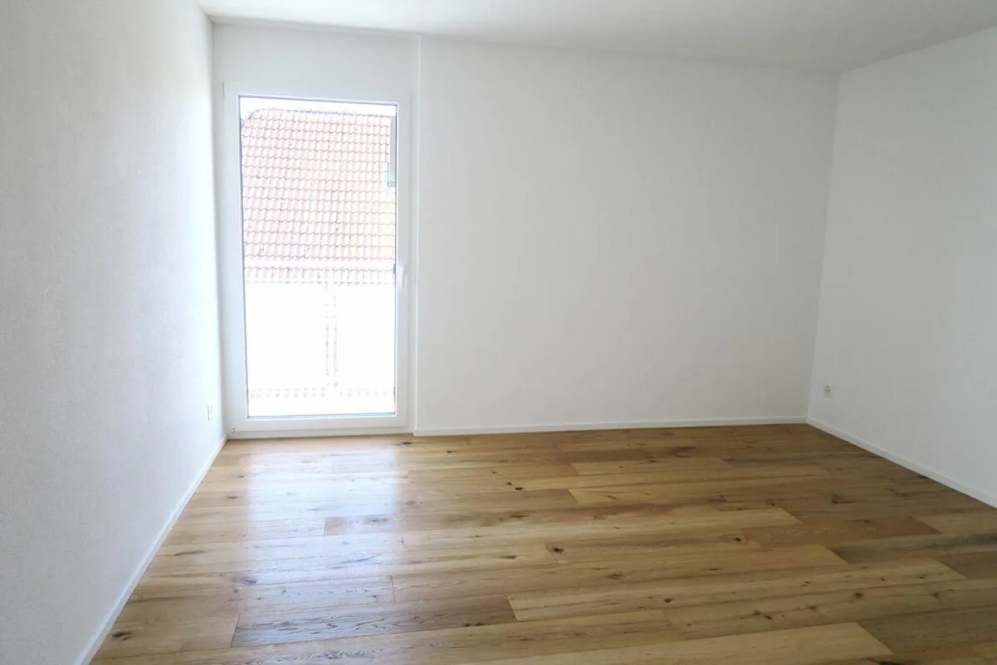 Well-kept, sunny and spacious apartment with a wide view - Photo 6 of 8