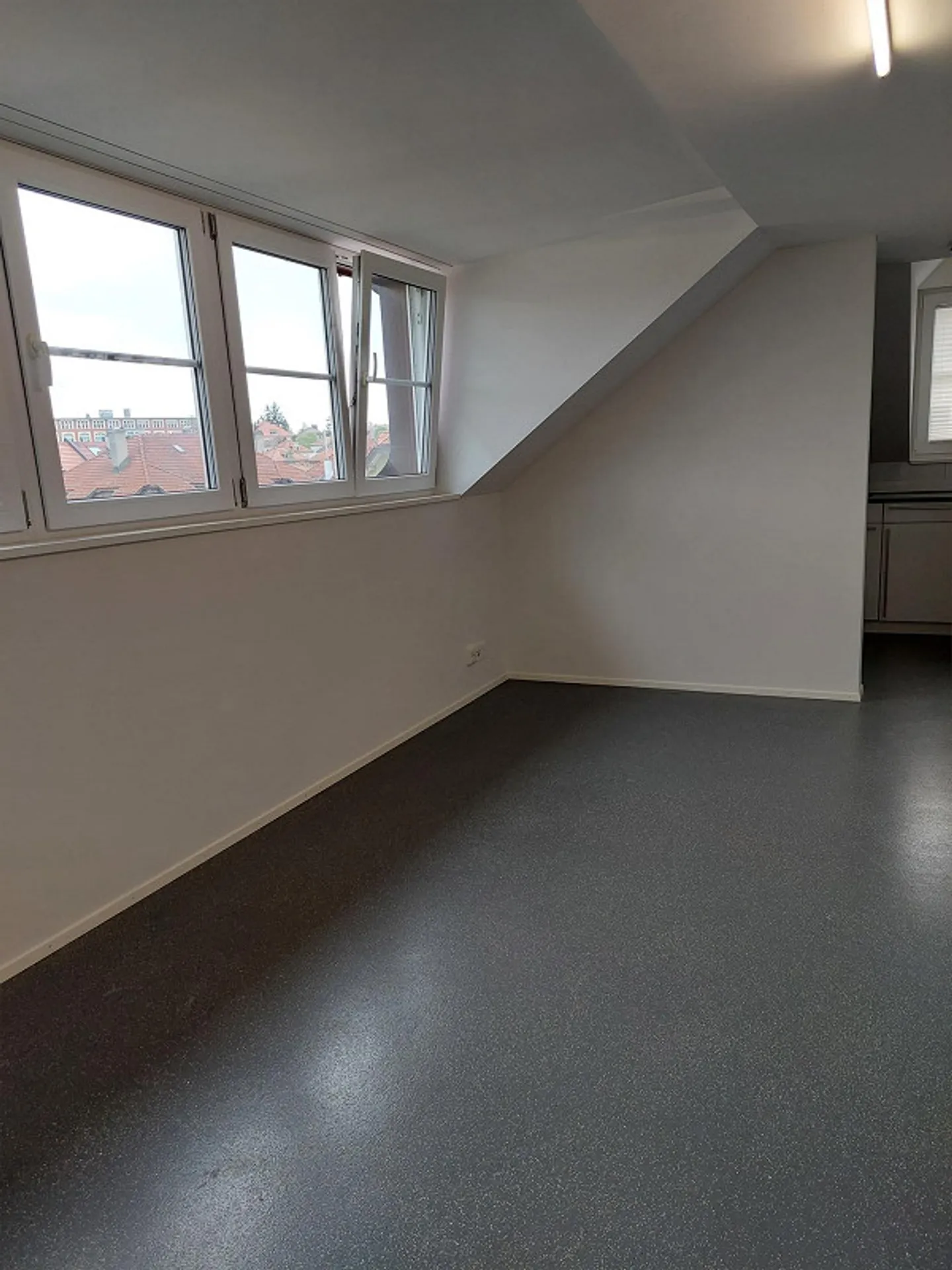 1 1/2 room attic apartment built to high and modern standards - Photo 15 of 29