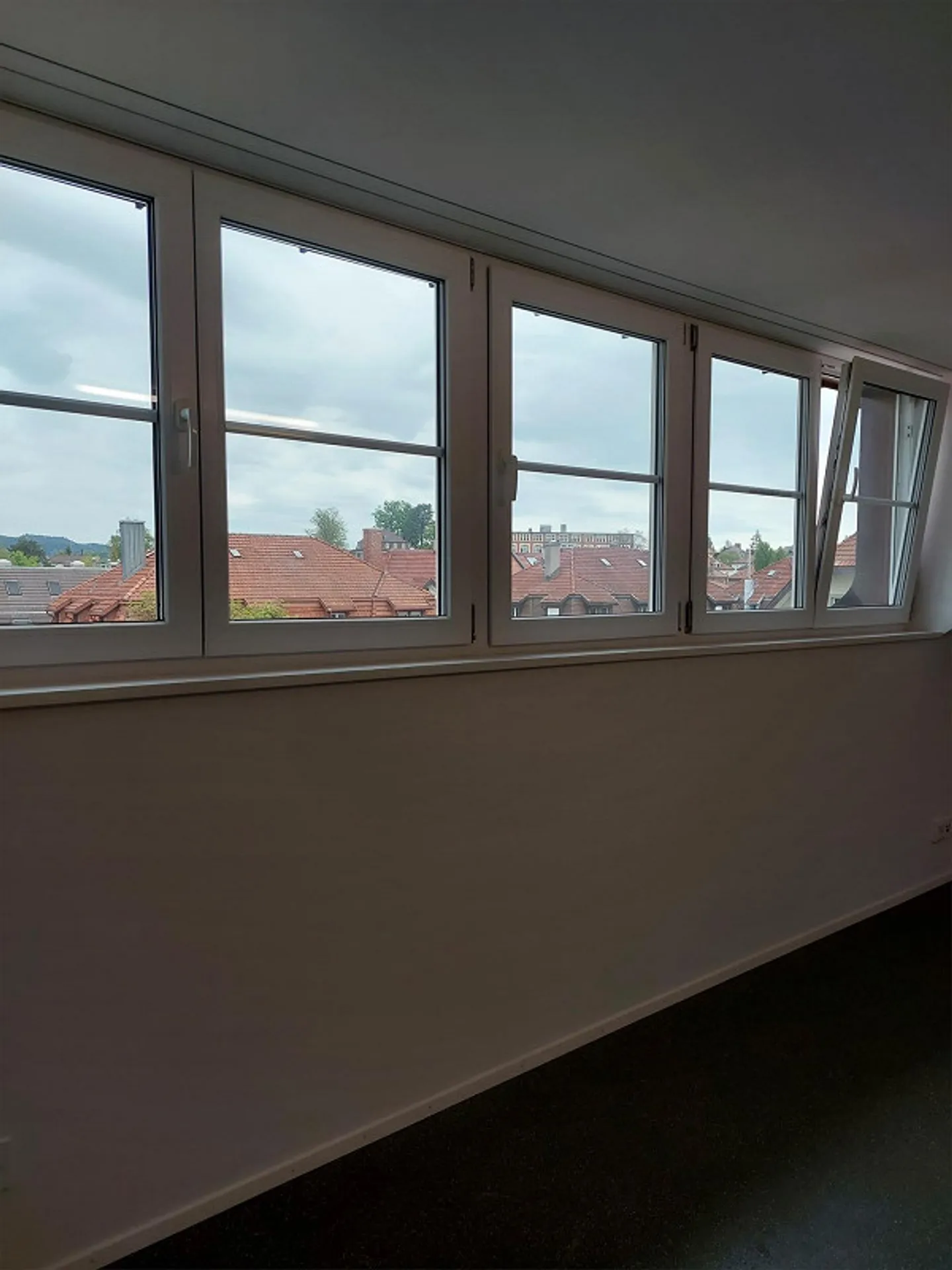 1 1/2 room attic apartment built to high and modern standards - Photo 14 of 29