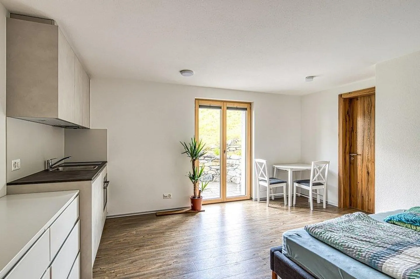 Lassen Sie sich von diesem stilvollen Einfamilienhaus begeistern! - Foto 12 von 13