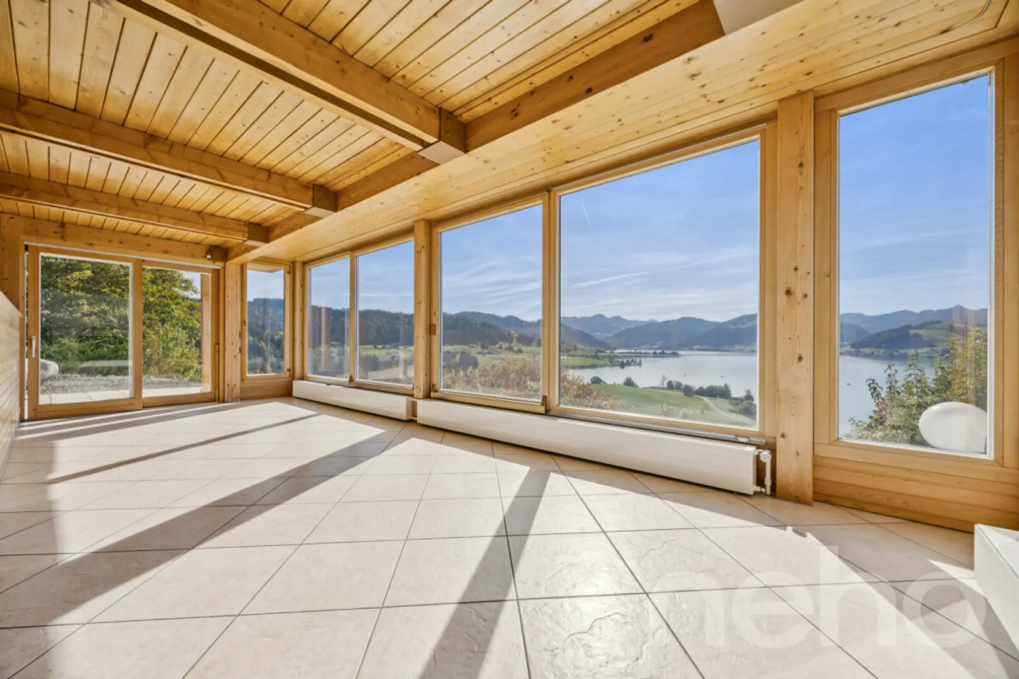 Chalet Incantevole con Vista Lago - Foto 5 di 11