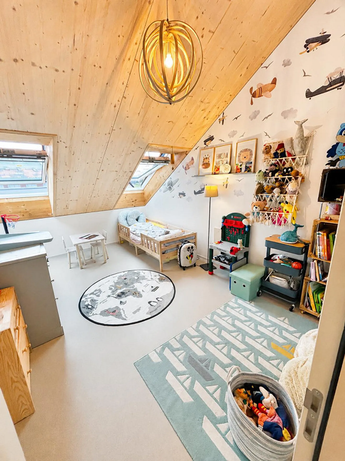 Moderne 4.5-Zimmer-Penthouse mit Aussicht - Foto 7 von 18