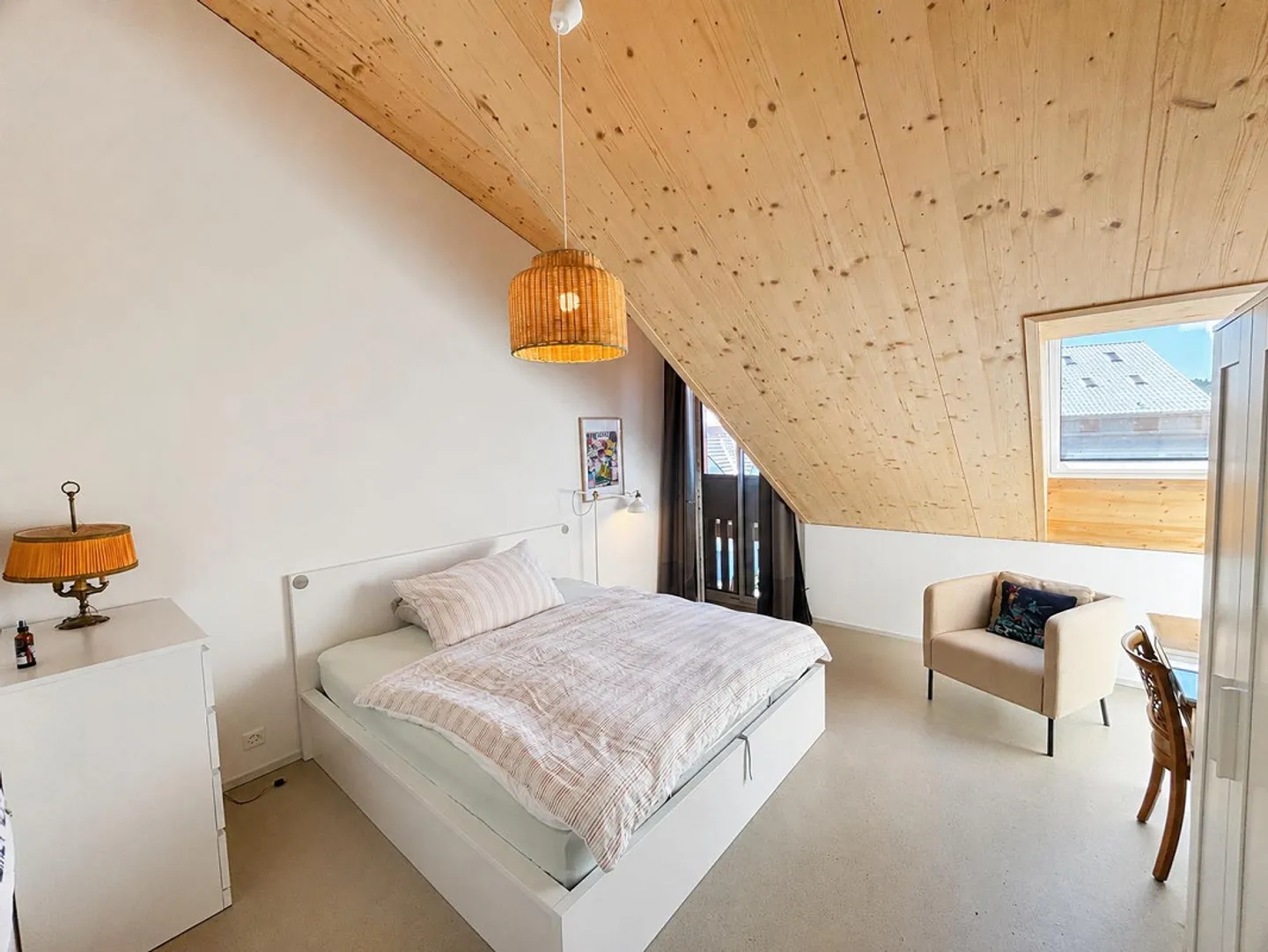 Moderne 4.5-Zimmer-Penthouse mit Aussicht - Foto 9 von 18