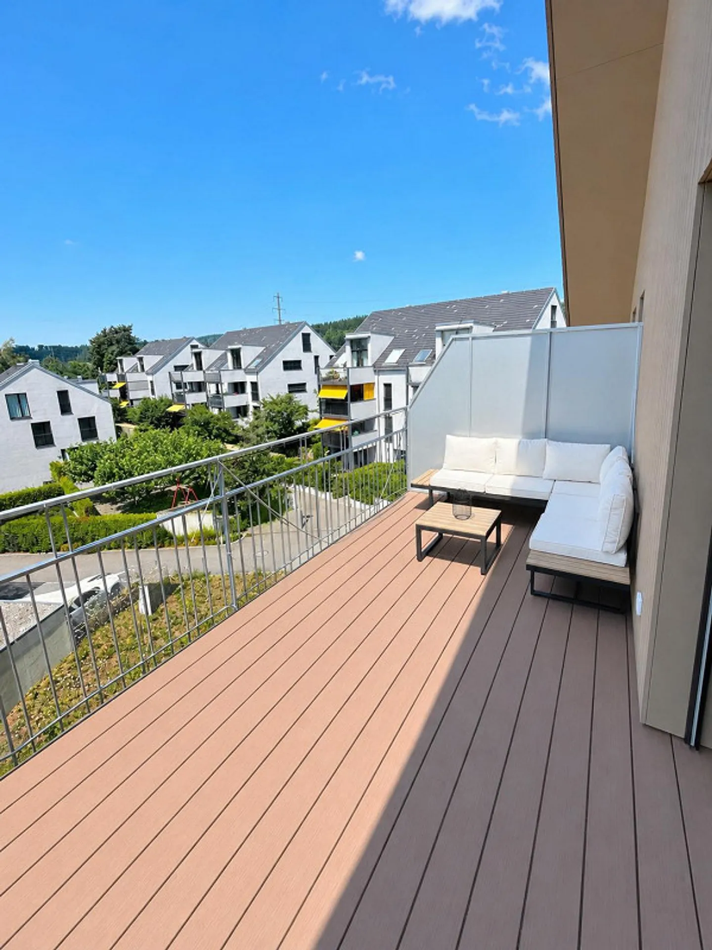 Moderne 4.5-Zimmer-Penthouse mit Aussicht - Foto 13 von 18
