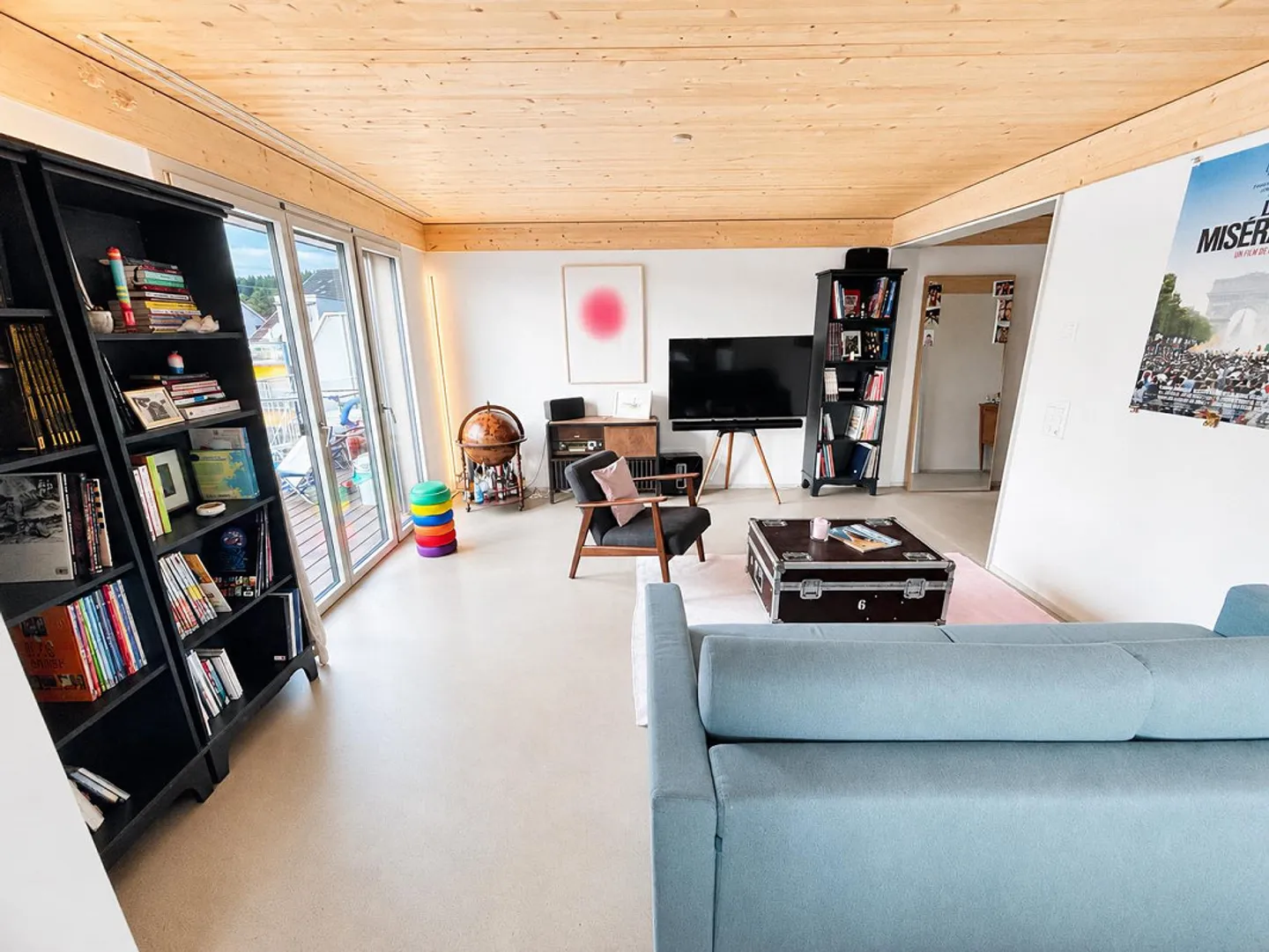 Moderne 4.5-Zimmer-Penthouse mit Aussicht - Foto 4 von 18