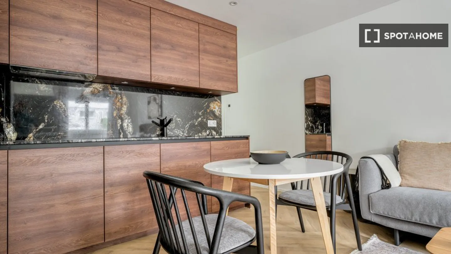 Découvrez, visitez et louez votre nouveau chez-vous en ligne en toute confiance. - Photo 5 sur 14