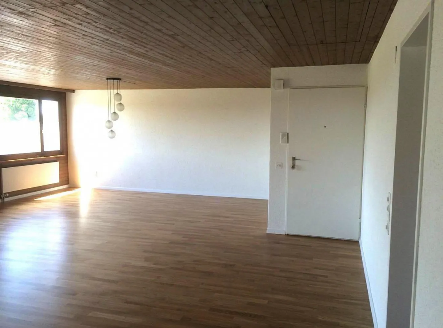 Charmante Dachwohnung mit Aussicht - Foto 5 von 13