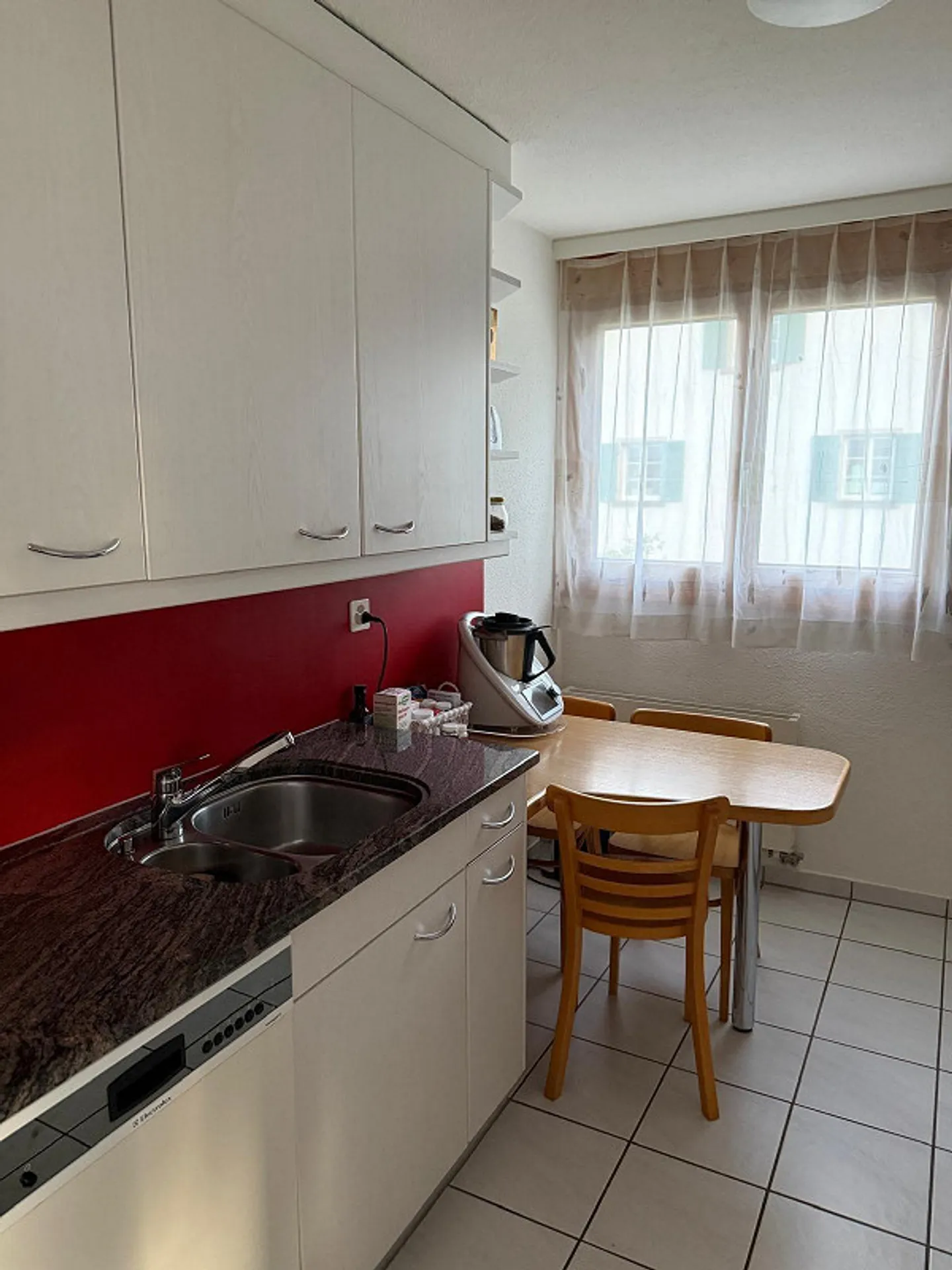 Charmante Dachwohnung mit Aussicht - Foto 7 von 13