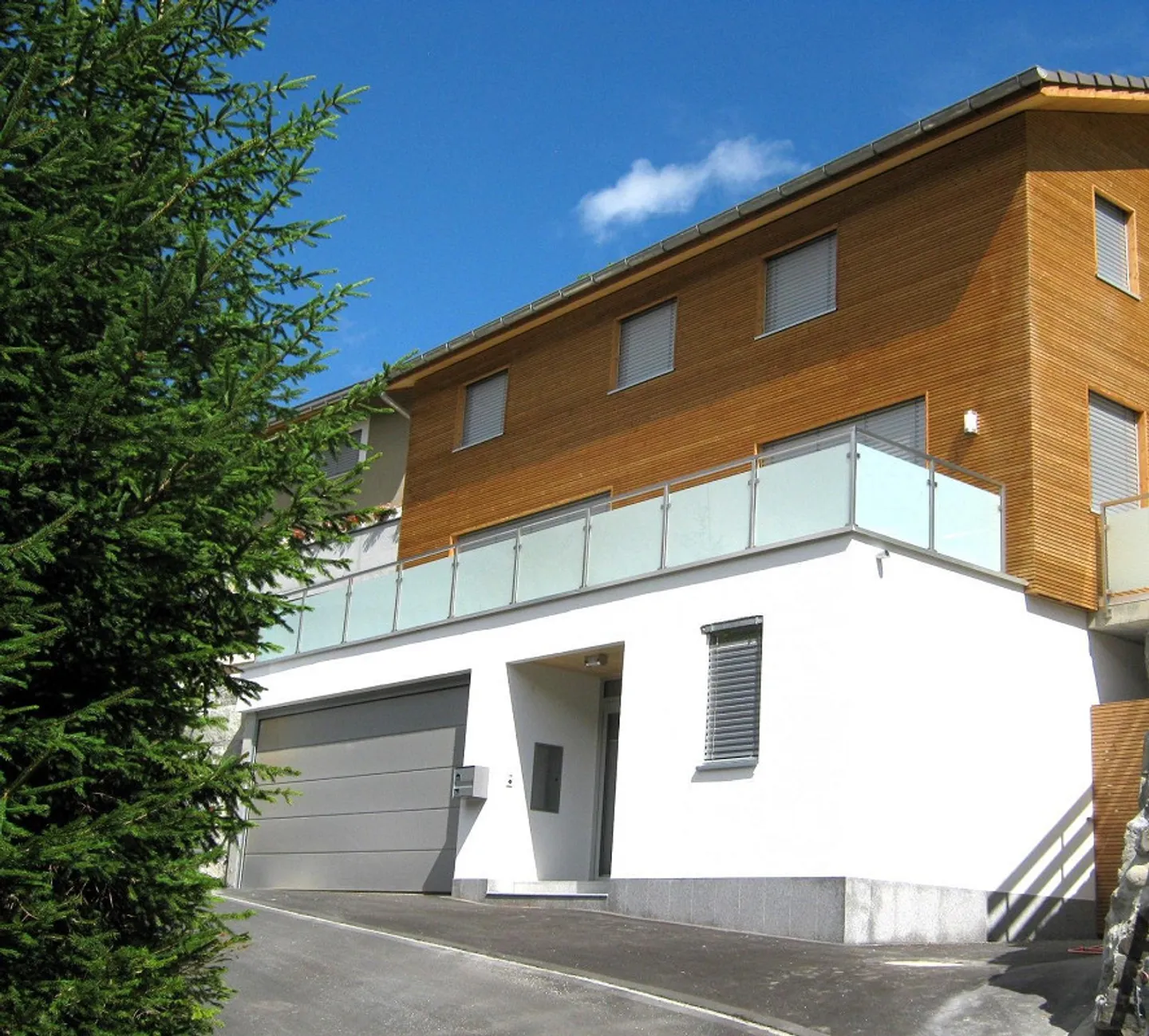 Charmantes Einfamilienhaus mit Terrasse - Foto 2 von 10