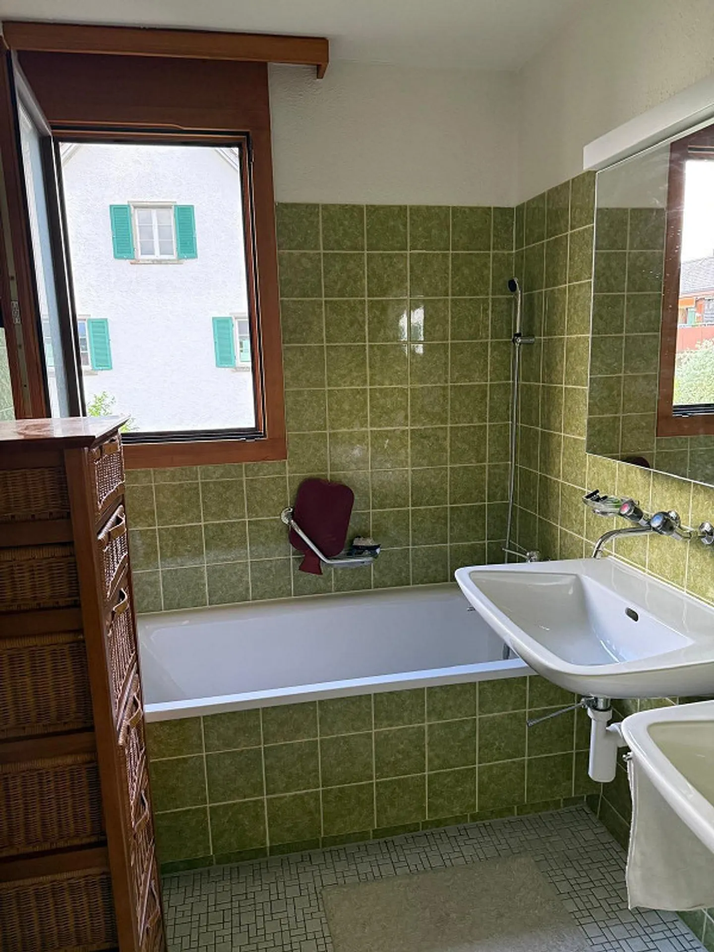 Charmante Dachwohnung mit Aussicht - Foto 10 von 13