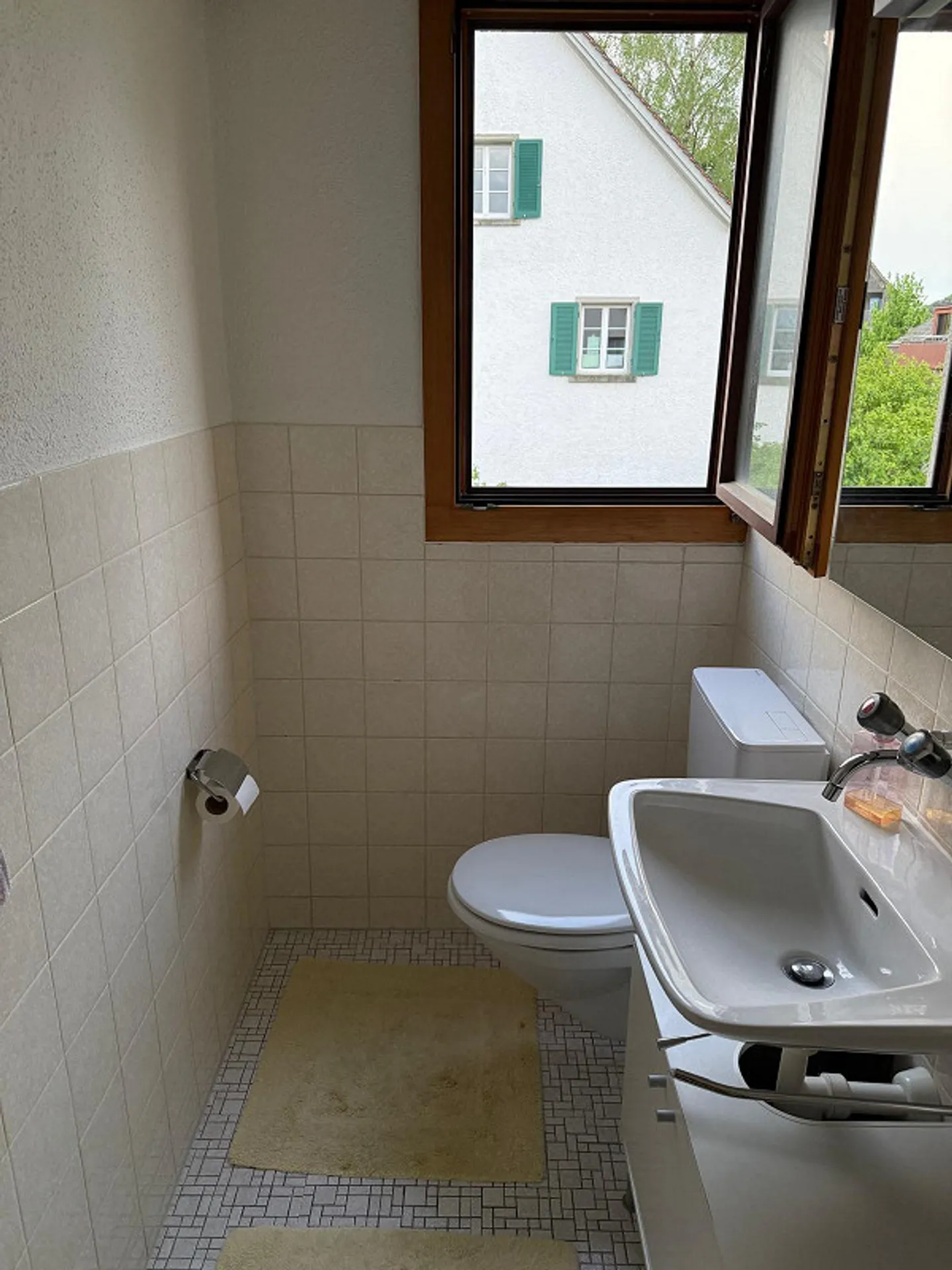 Charmante Dachwohnung mit Aussicht - Foto 11 von 13