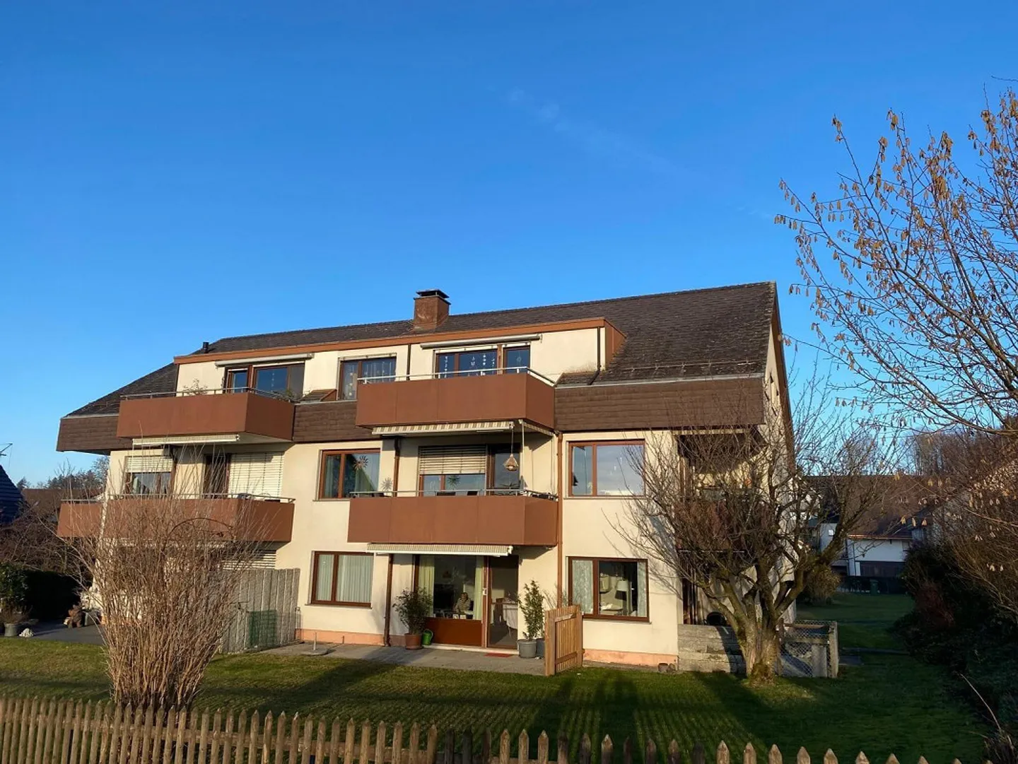 Charmante Dachwohnung mit Aussicht - Foto 12 von 13