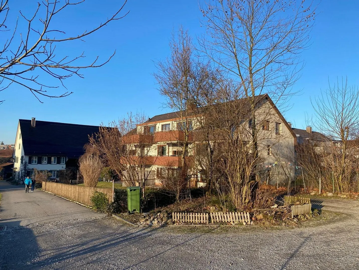 Charmante Dachwohnung mit Aussicht - Foto 13 von 13