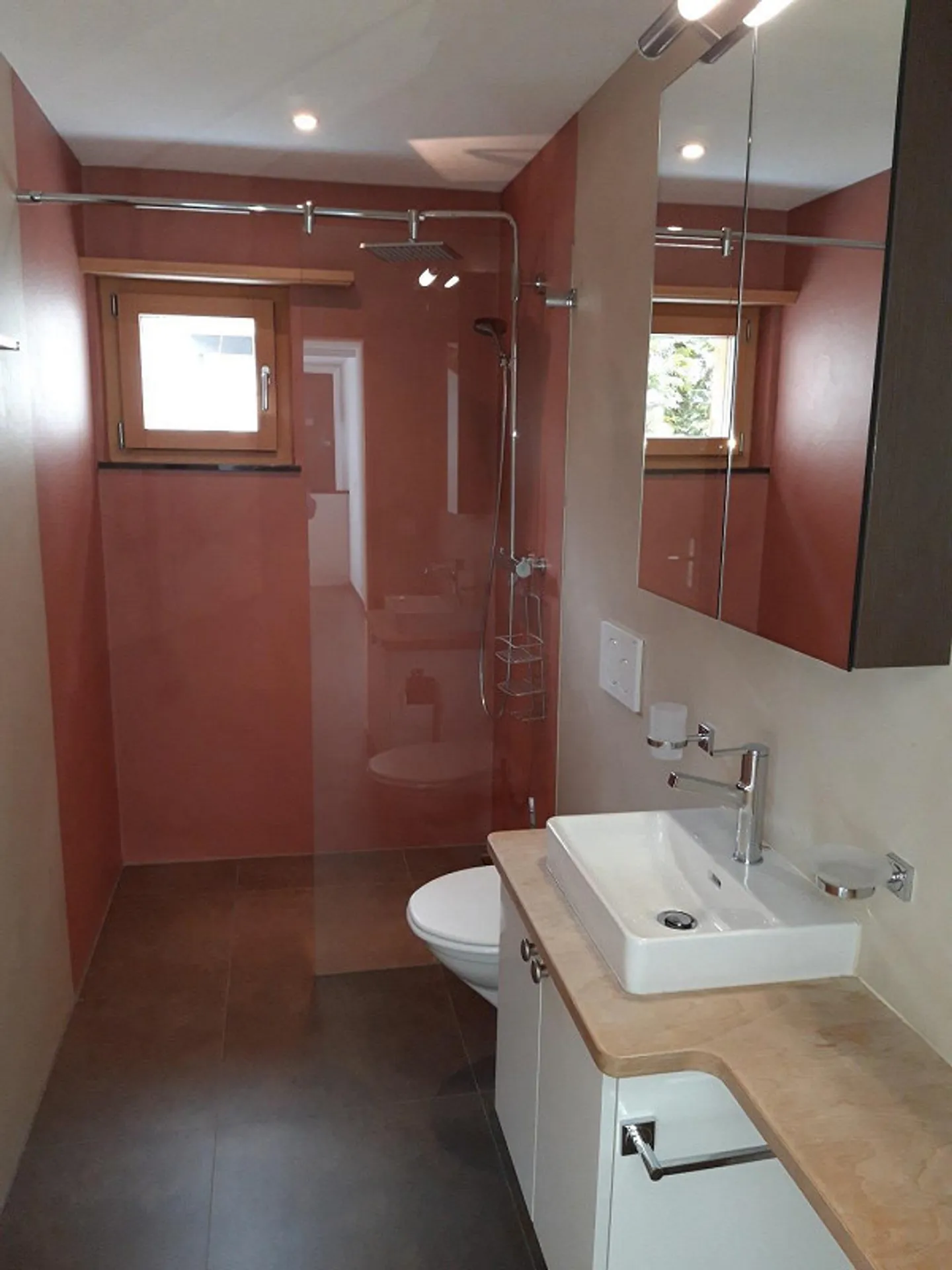 Charmantes Einfamilienhaus mit Terrasse - Foto 7 von 10