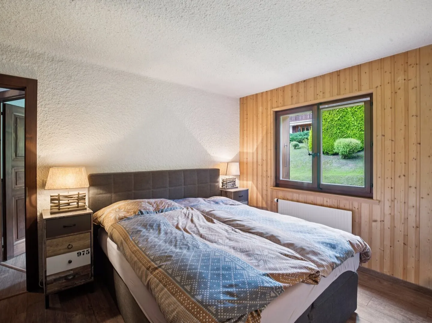 Stunning 3.5-room apartment with breathtaking mountain views - Photo 5 of 8