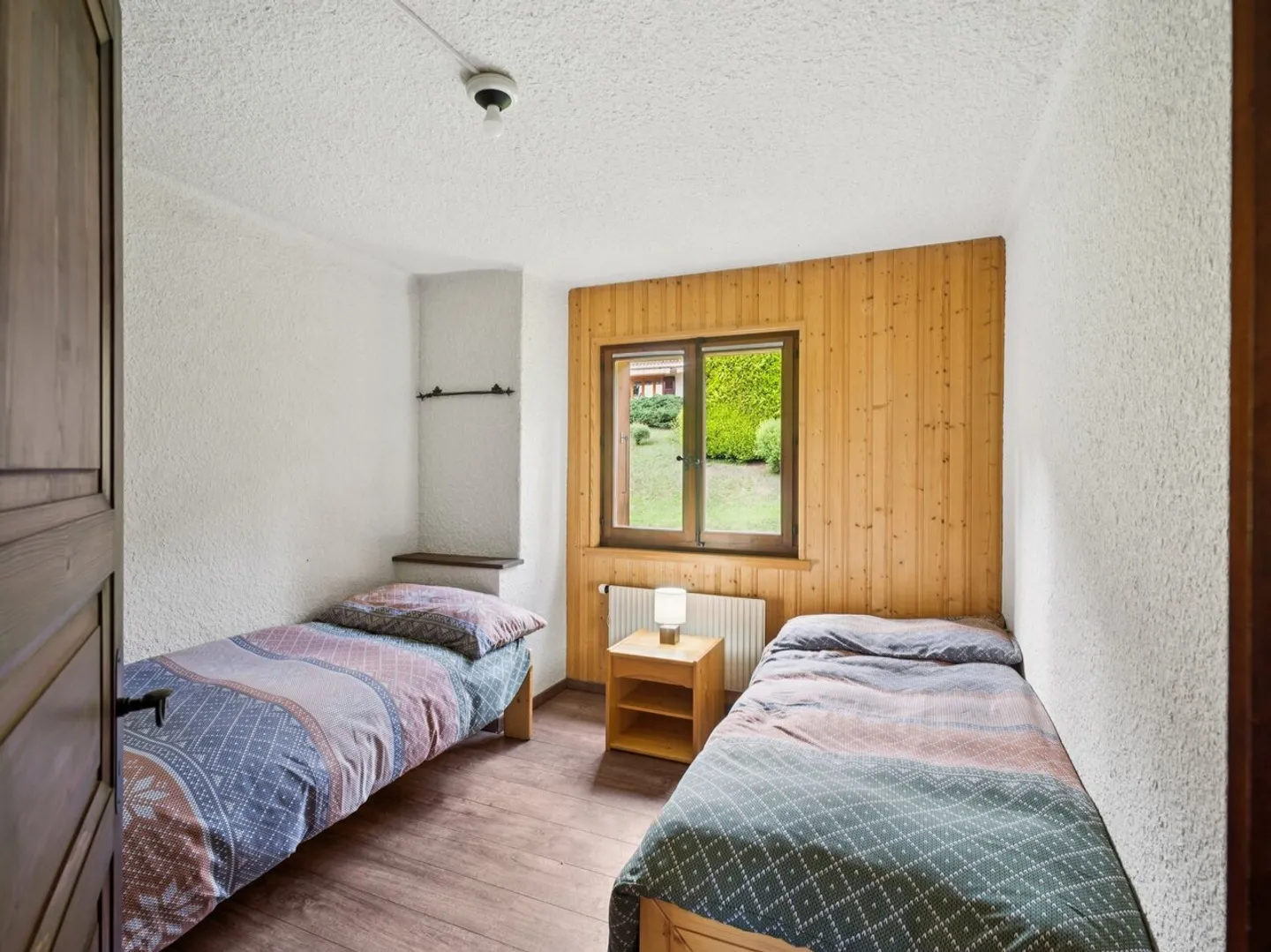 Stunning 3.5-room apartment with breathtaking mountain views - Photo 7 of 8