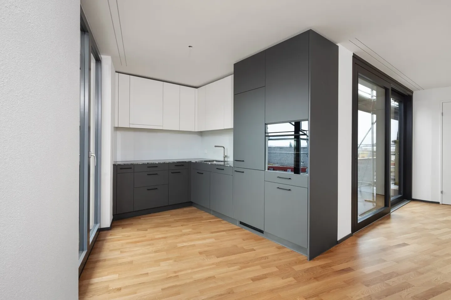 Prima locazione: Straordinario appartamento attico di 3,5 stanze - Foto 3 di 11