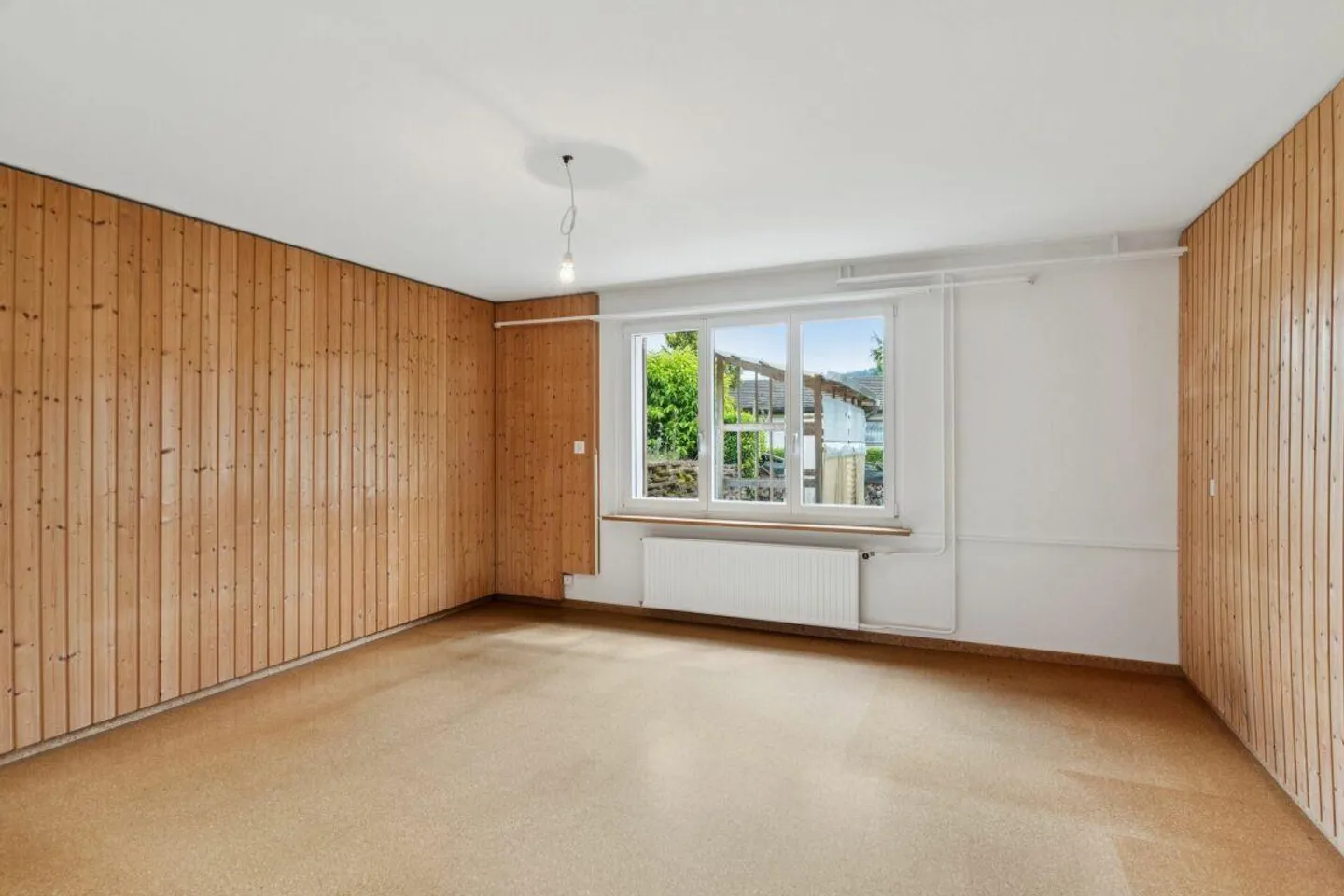Ampia casa unifamiliare con panorama, giardino e tanto spazio per svilupparsi - Foto 8 di 15
