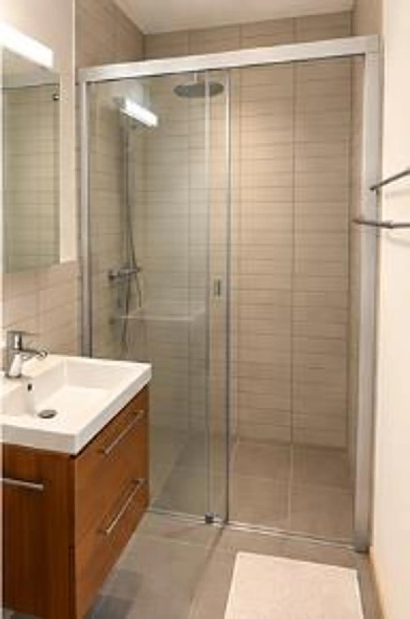 Grosszügige 5.5-Zimmer-Wohnung - Foto 2 von 9