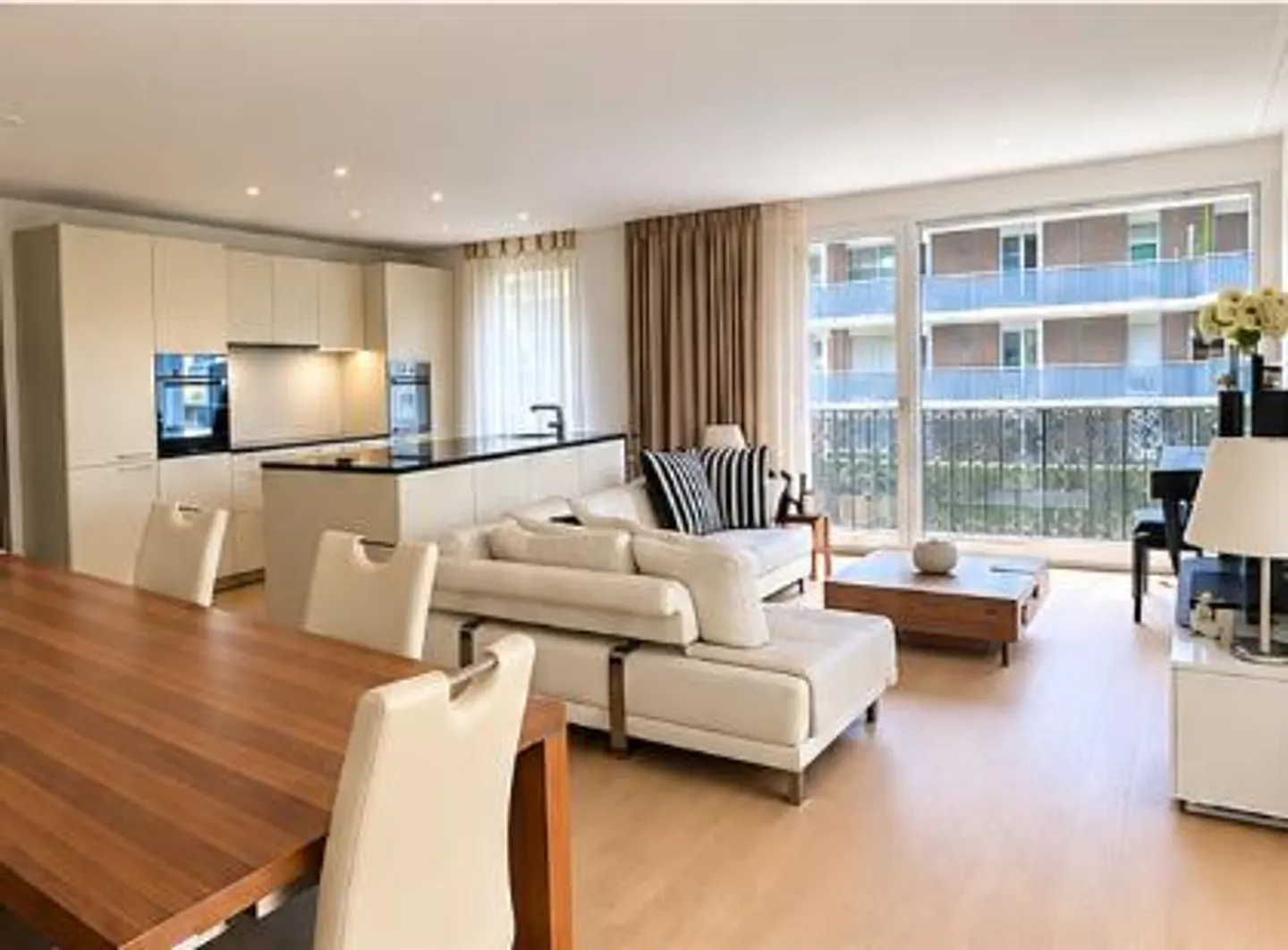 Grosszügige 5.5-Zimmer-Wohnung - Foto 8 von 9