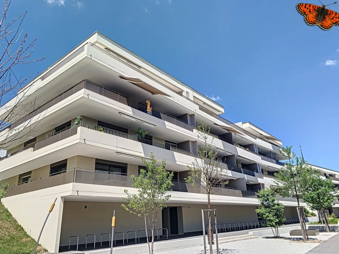 Modernes Apartment mit Balkon - Foto 1 von 9