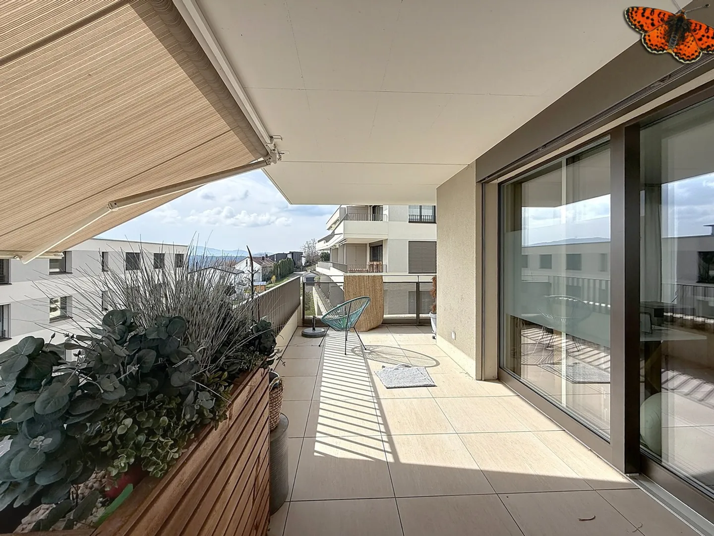 Modernes Apartment mit Balkon - Foto 3 von 9
