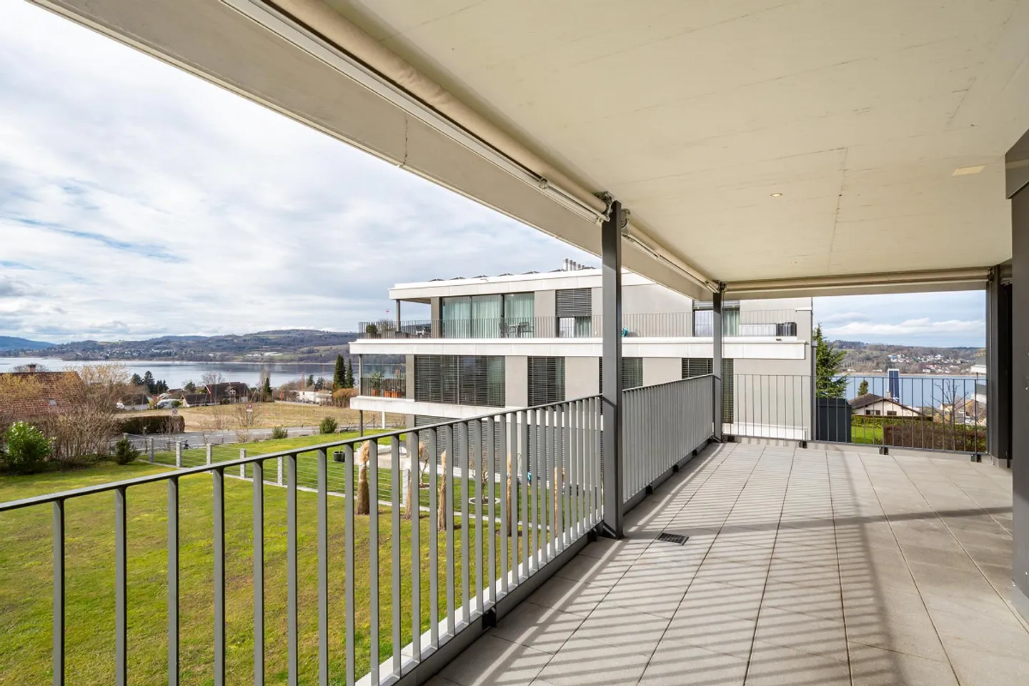 Attractive apartment with a breathtaking view - Photo 5 of 17