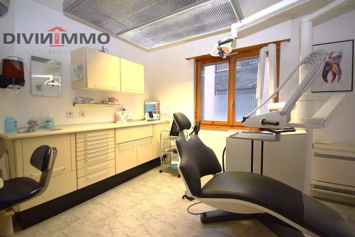 Studio Dentistico Moderno - Foto 8 di 10