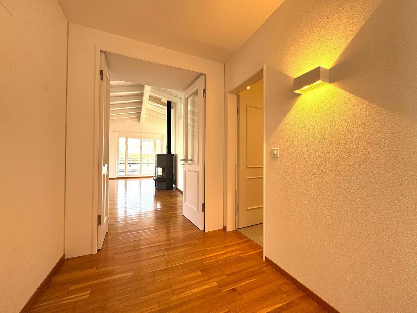 Light-flooded penthouse apartment at Hofberg - Photo 2 of 23