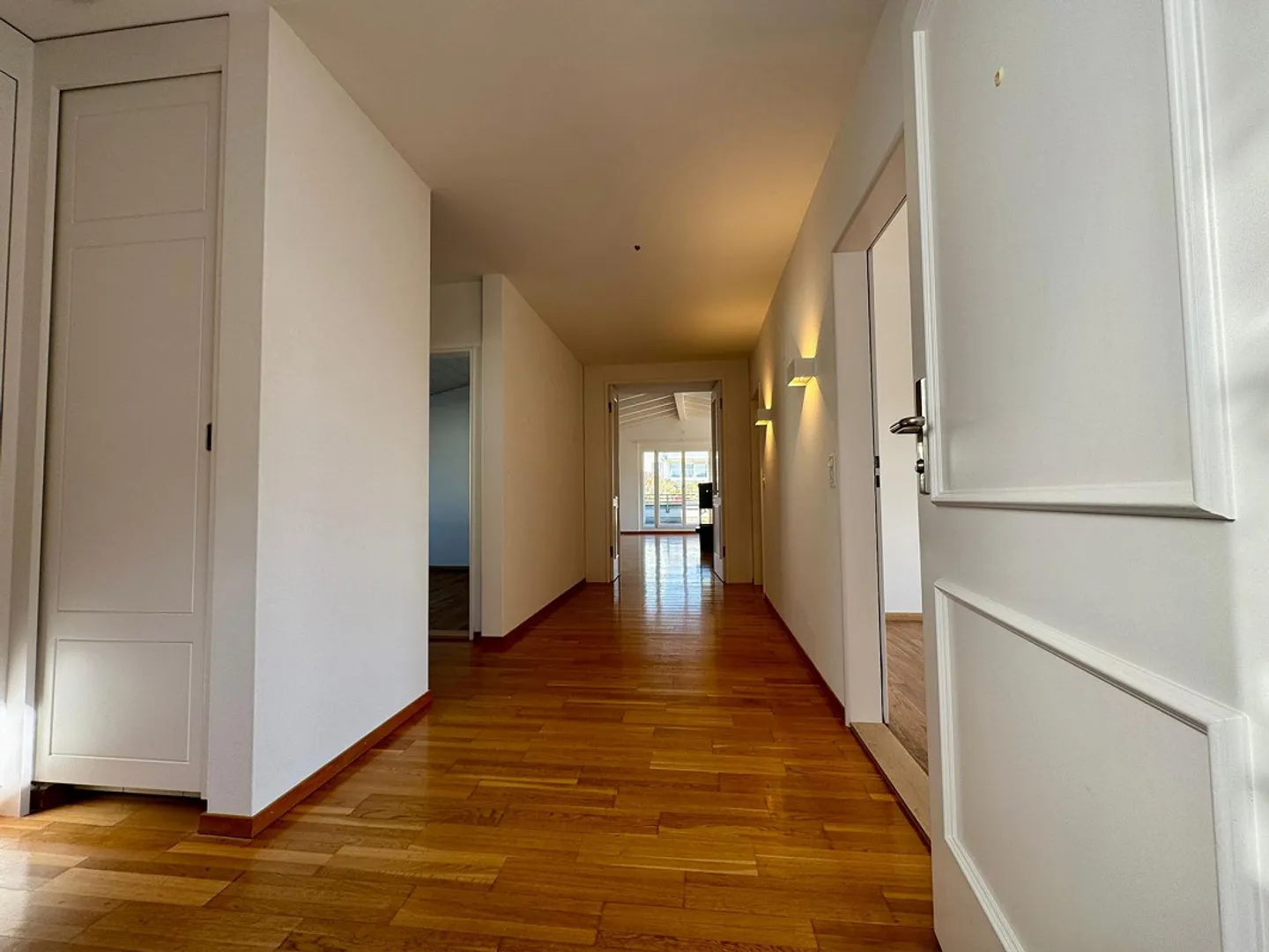 Light-flooded penthouse apartment at Hofberg - Photo 12 of 23