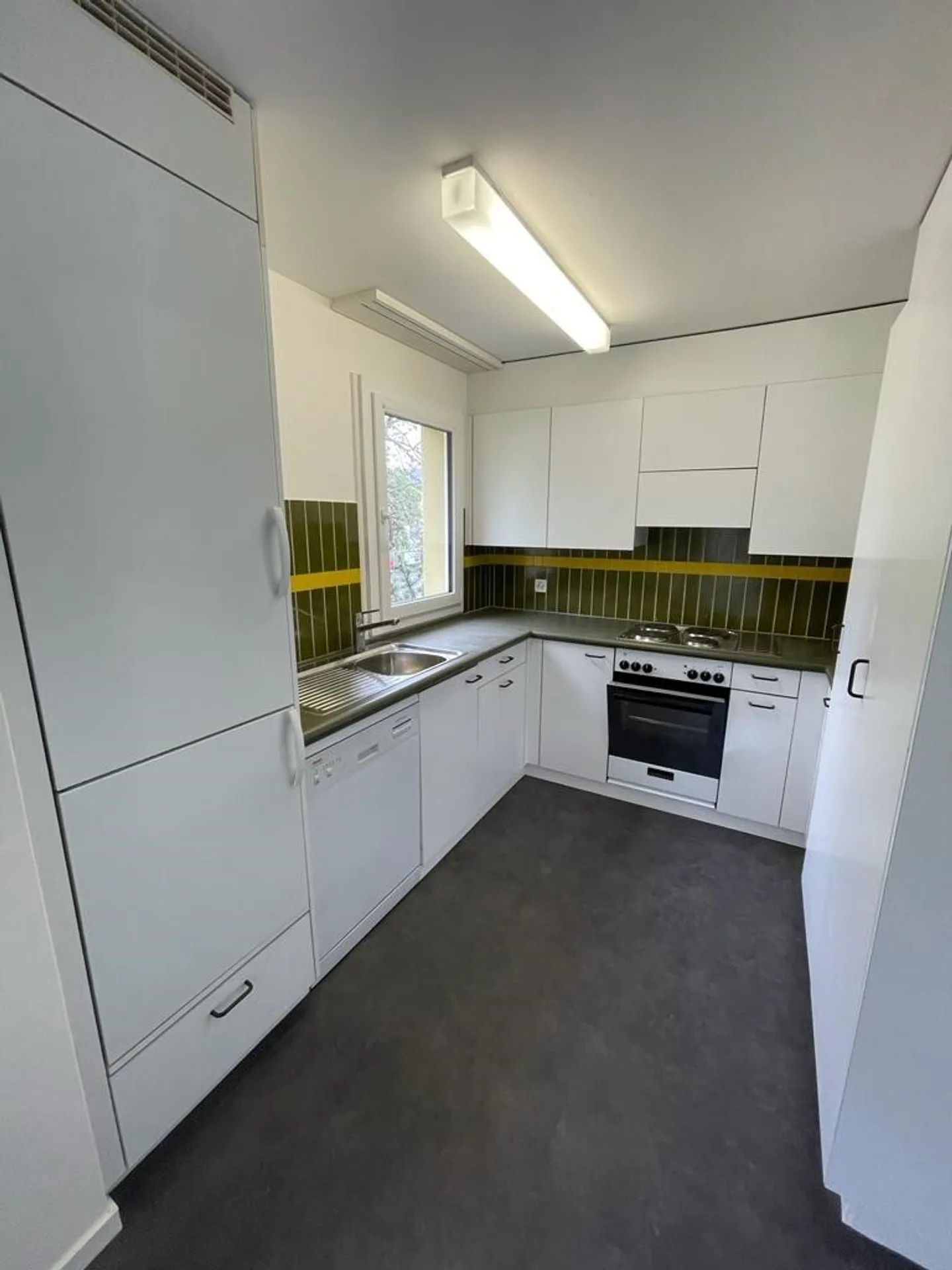 On a quiet side street with good transport links - Photo 2 of 7