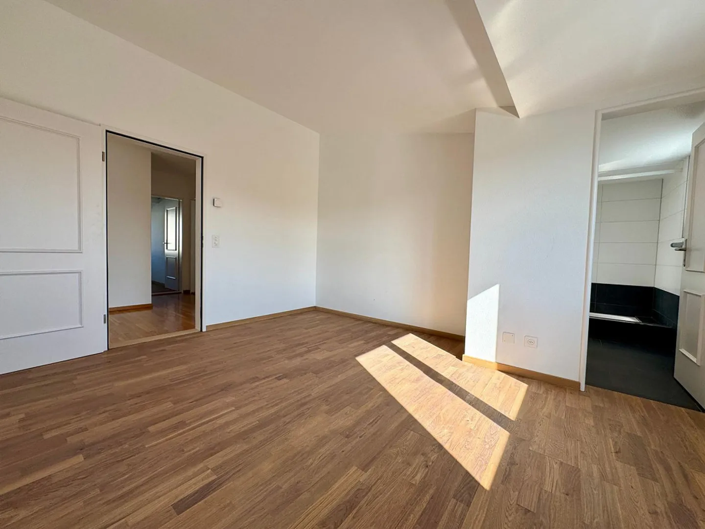 Light-flooded penthouse apartment at Hofberg - Photo 5 of 23