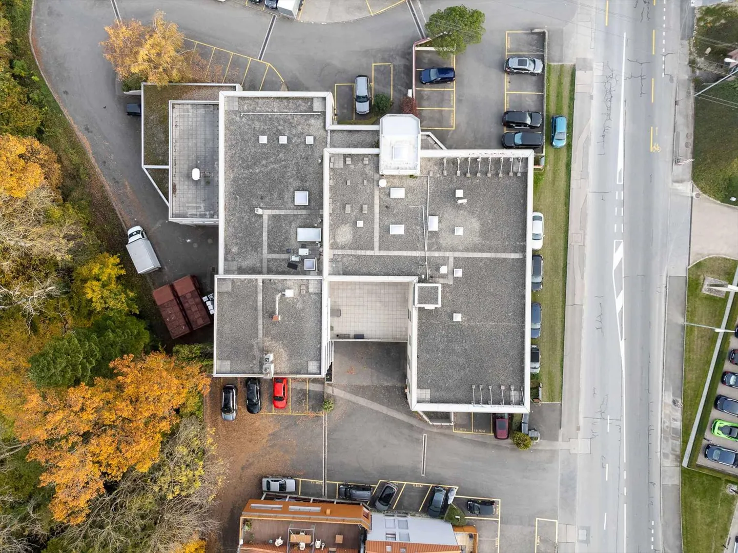 Your address close to the highway and with plenty of parking spaces - Photo 2 of 4
