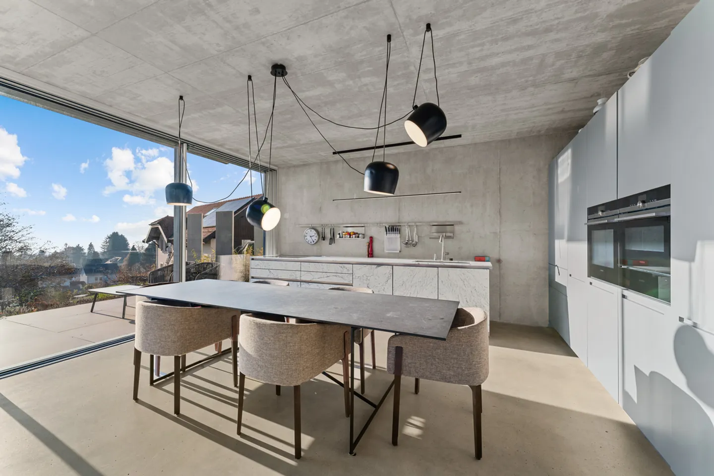 Vente en bloc de 2 maisons mitoyennes  – Vue imprenable  - Photo 4 sur 36