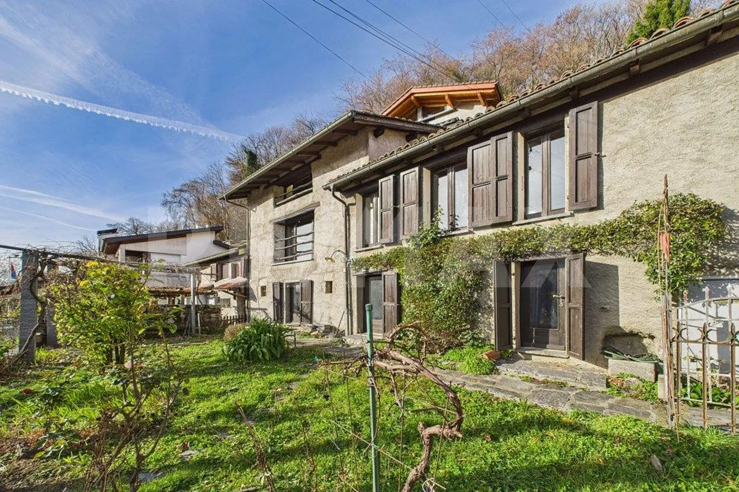 Reihenhaus mit 7 Zimmern - Foto 3 von 13