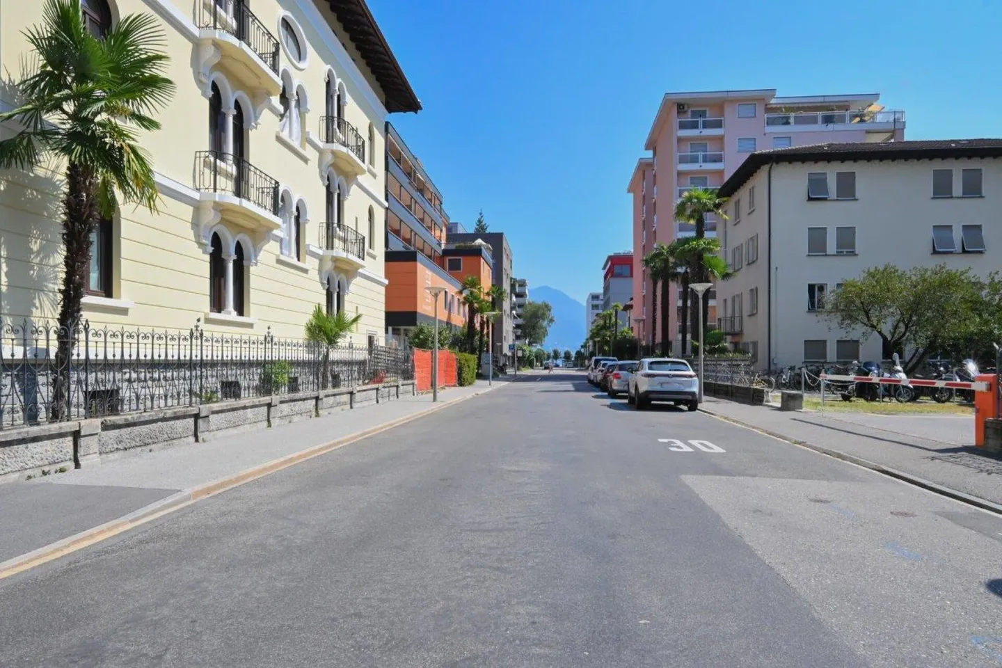 Nuovo generoso appartamento di 5.5 locali in Palazzo storico nel centro - Foto 4 di 5