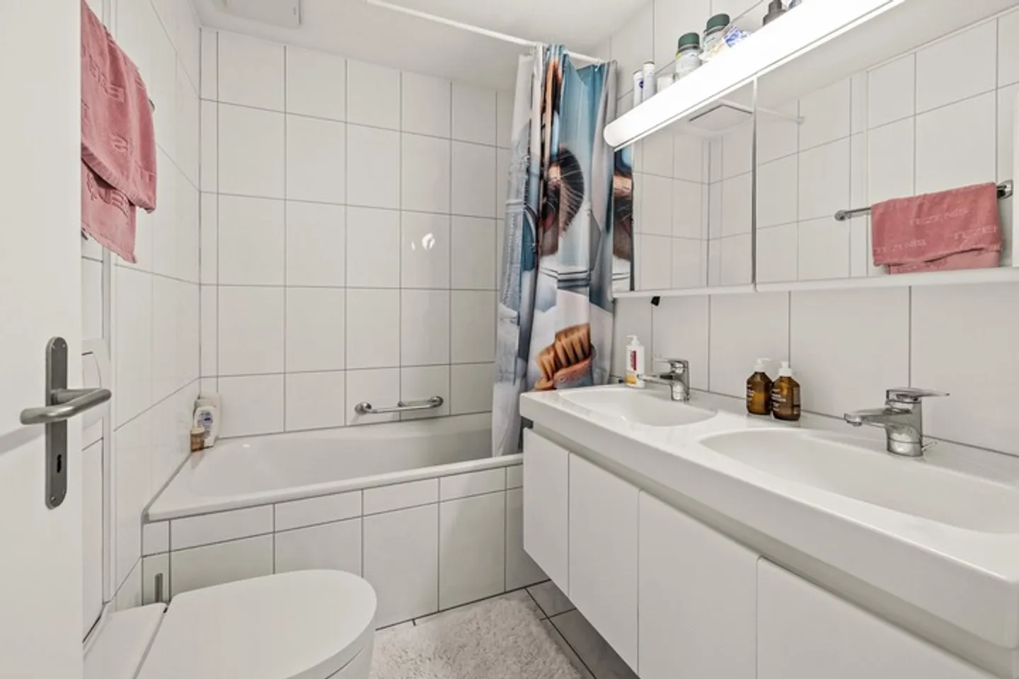 MAISONETTE LUMINEUSE ET CONVIVIALE DE 5,5 PIÈCES À ZURICH-NORD - Photo 6 sur 8