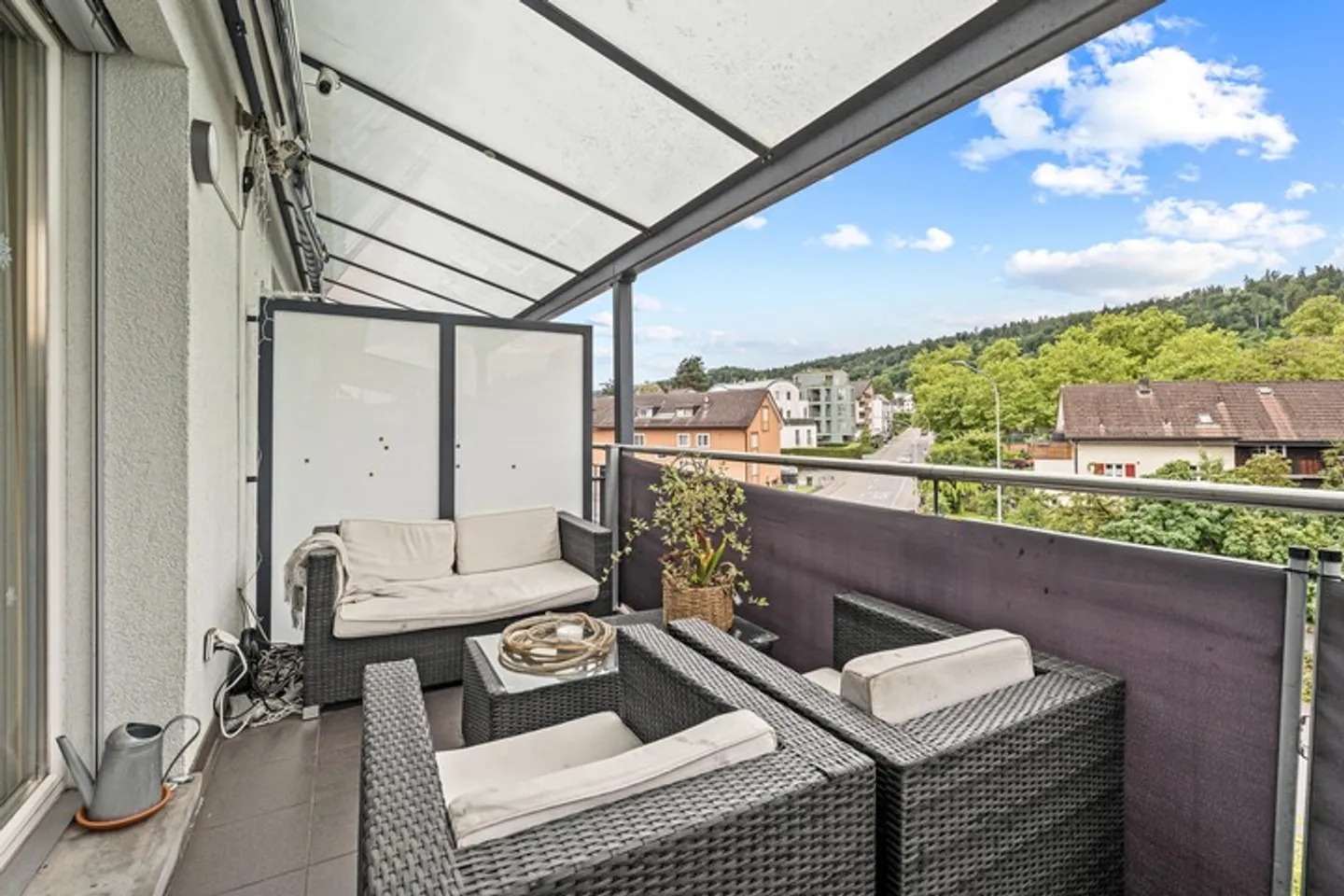MAISONETTE LUMINEUSE ET CONVIVIALE DE 5,5 PIÈCES À ZURICH-NORD - Photo 7 sur 8