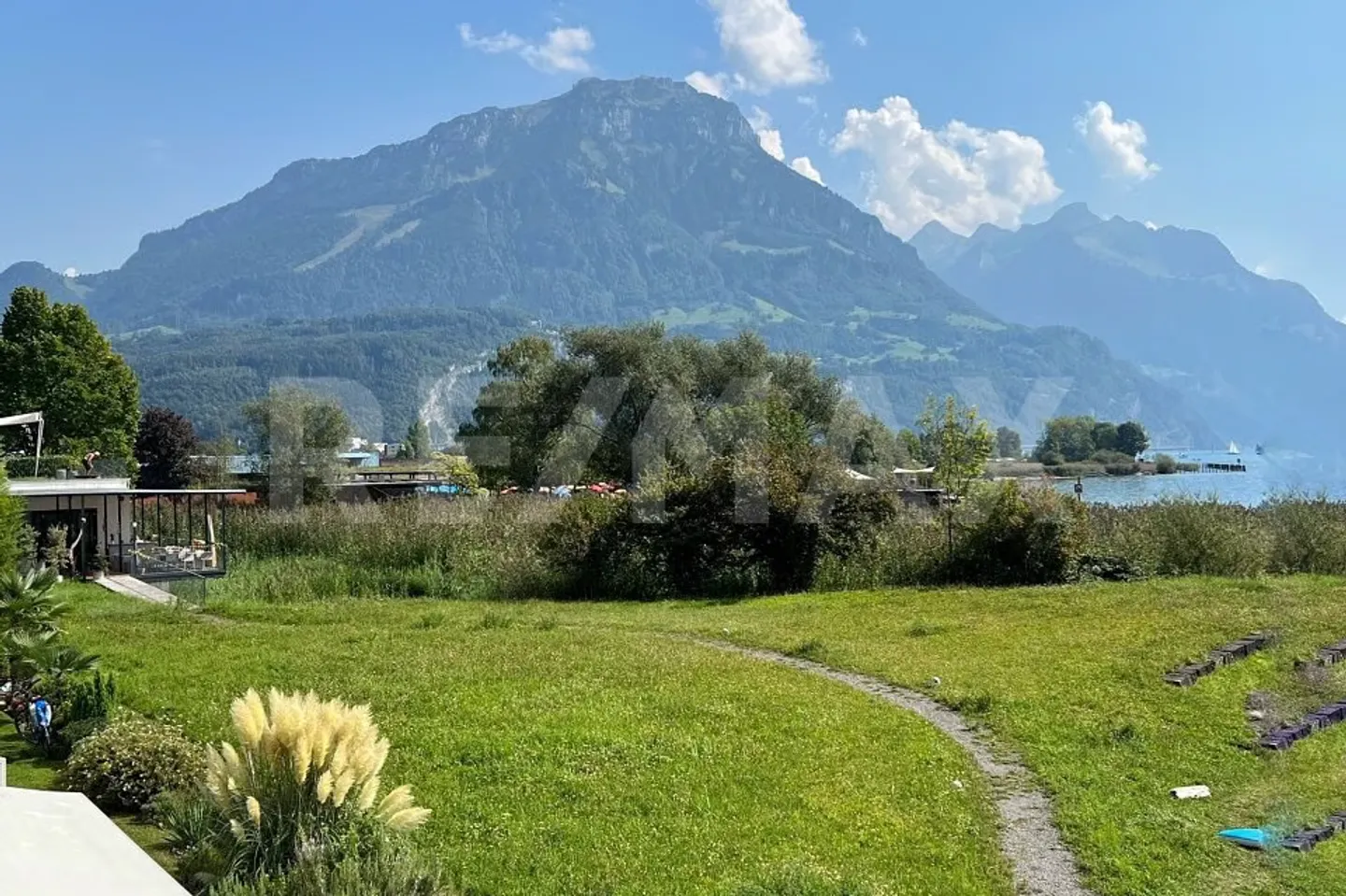 Newly built TOP 3.5-room attic apartment for rent, directly by the lake, in 6440 Brunnen SZ - Photo 7 of 12