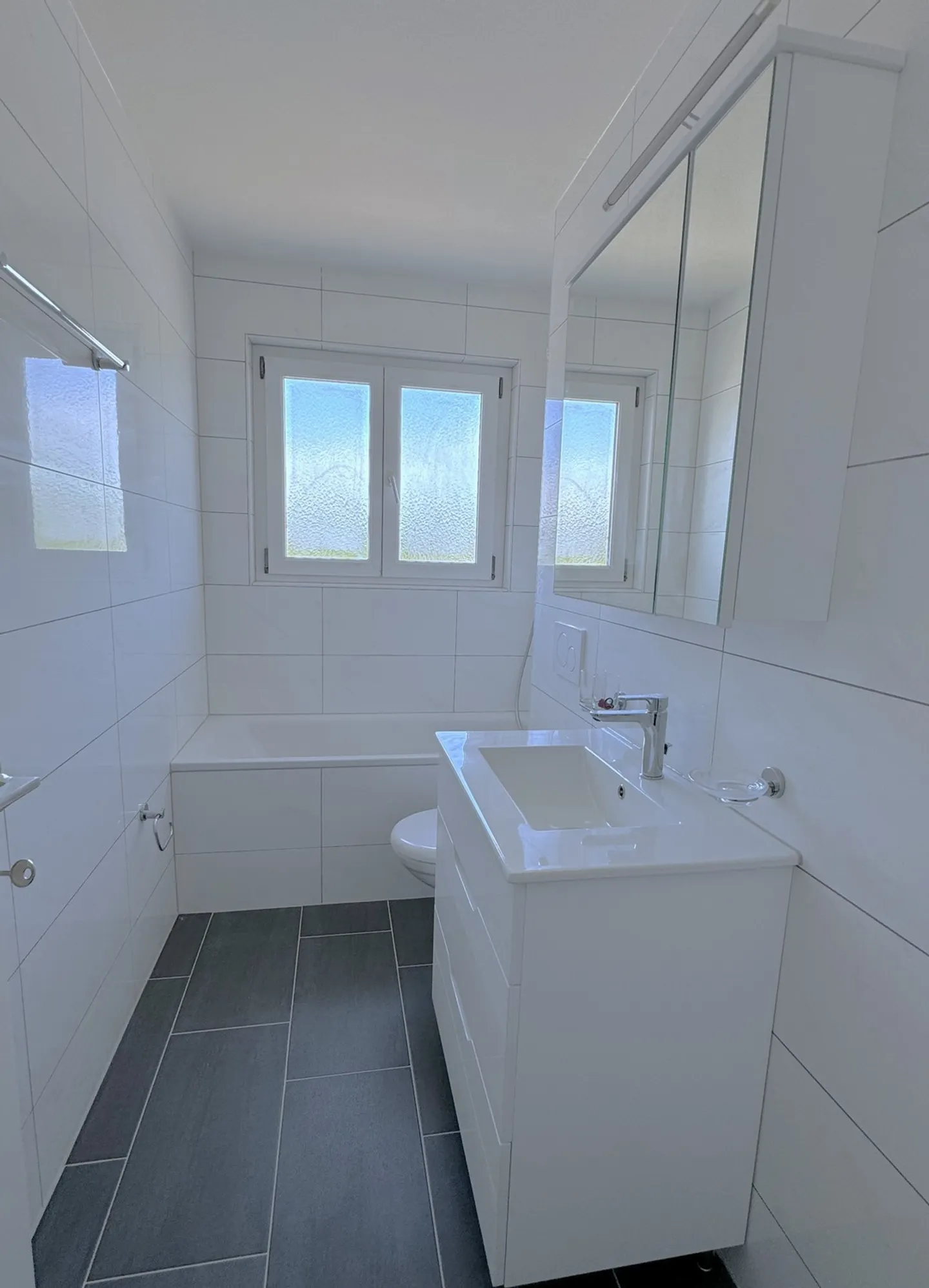 Charming 2-room apartment with balcony in Murgenthal - Photo 5 of 6