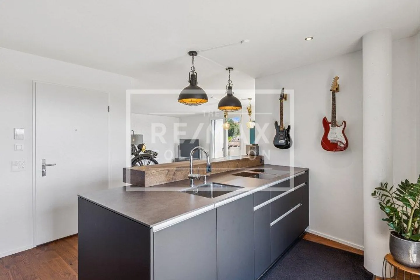 Trendy 3½-room apartment with many highlights and panoramic view - Photo 9 of 13