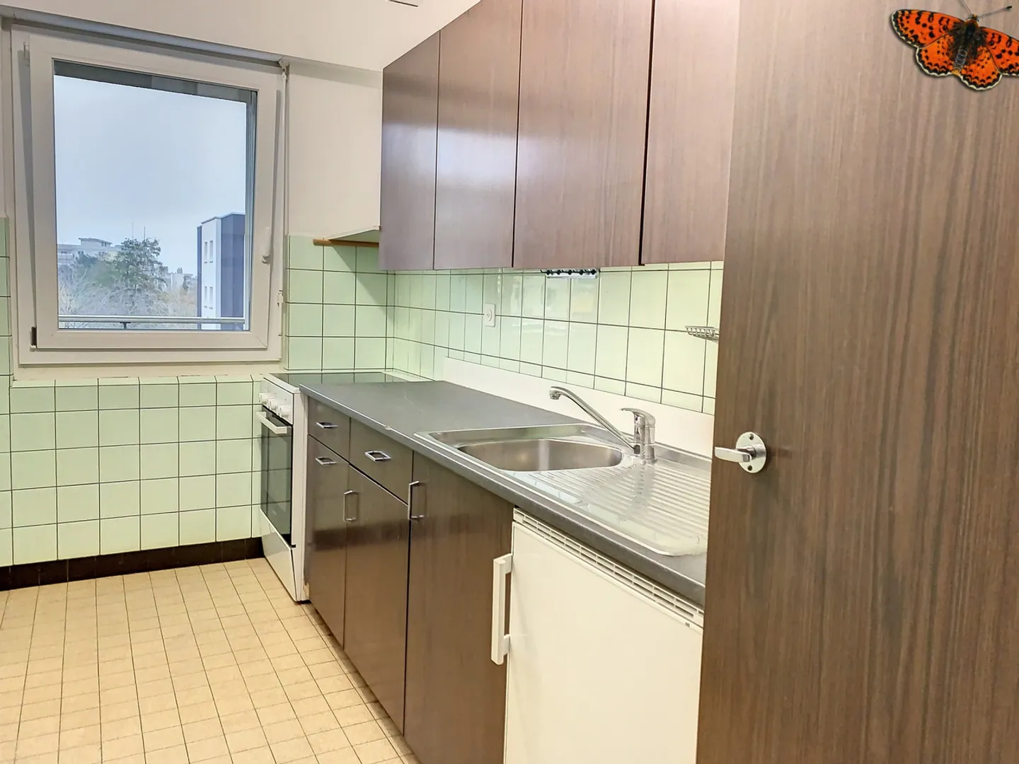 2½ Rooms - Close to all Amenities! - Photo 2 of 7