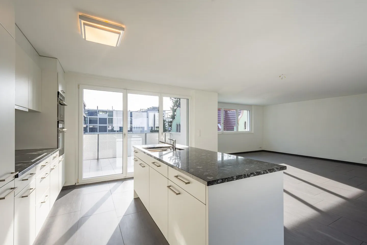 Appartamento centrale in città con bel balcone sud - Foto 6 di 15