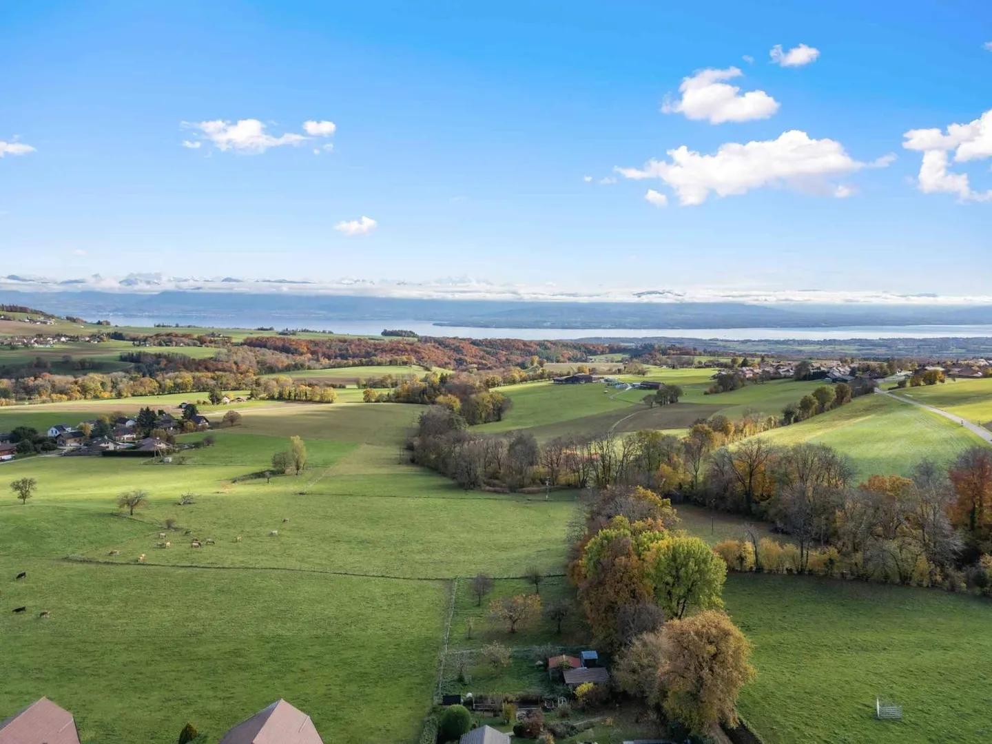 Moderne Familienvilla mit Seeblick - Foto 1 von 13