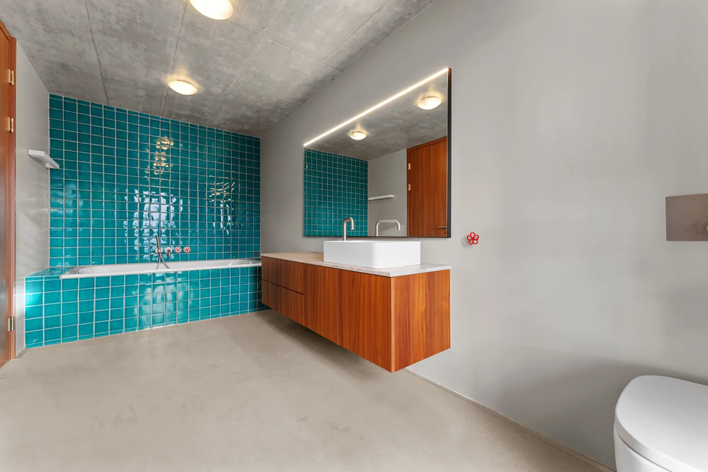 Vente en bloc de 2 maisons mitoyennes  – Vue imprenable  - Photo 17 sur 36