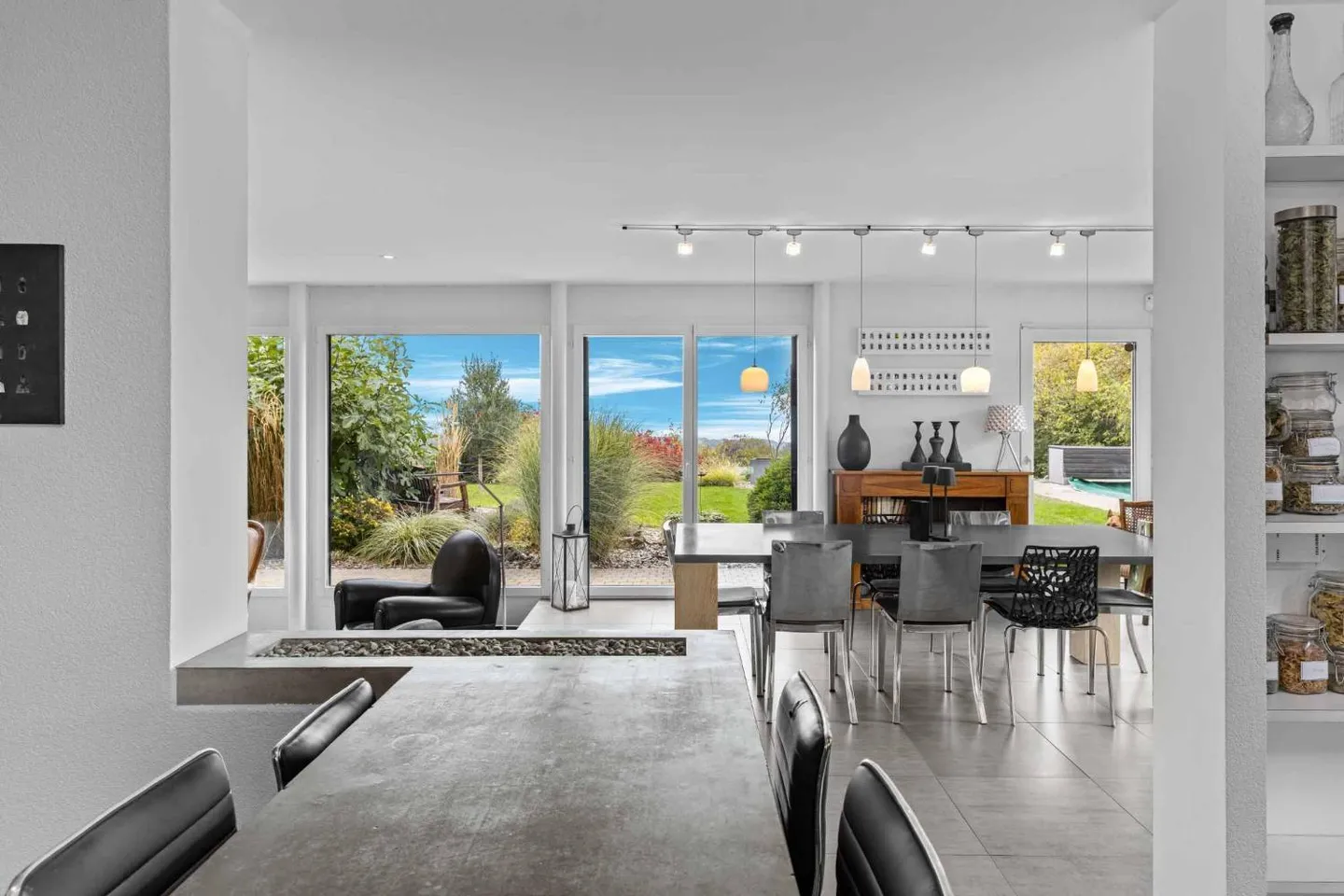 Moderne Familienvilla mit Seeblick - Foto 4 von 13